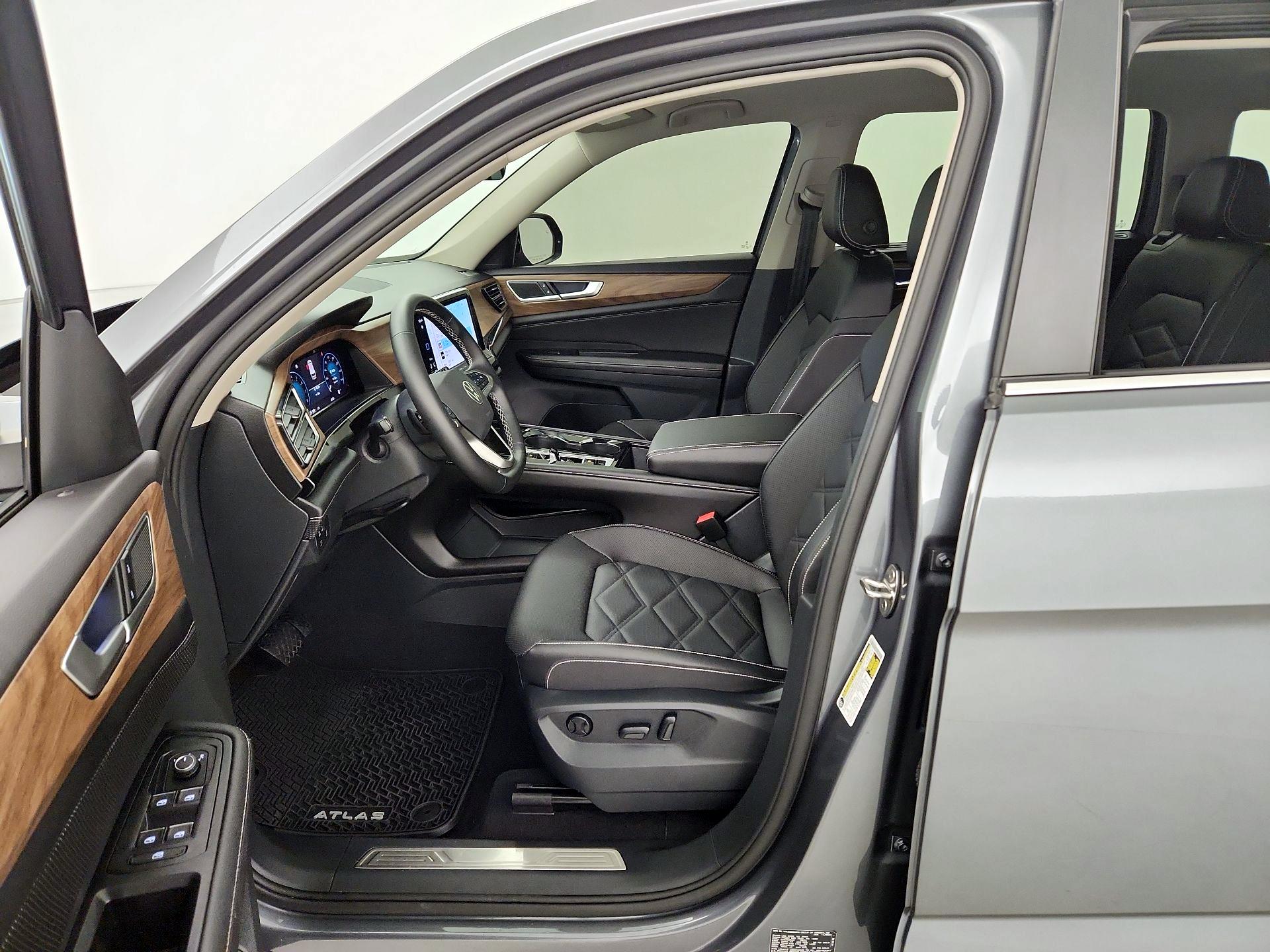 Thumbnail: 2025 Volkswagen Atlas - 11