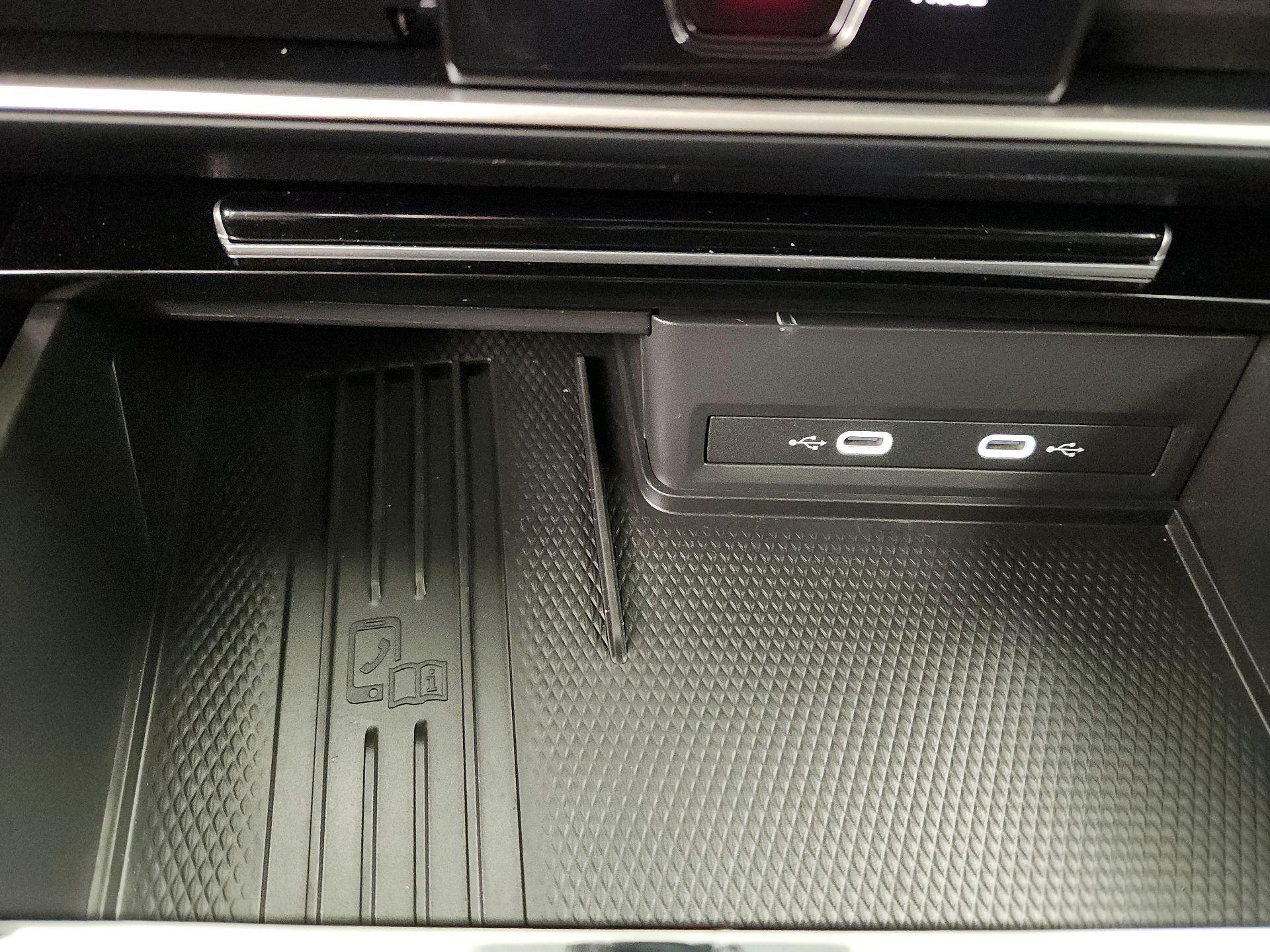 Thumbnail: 2025 Volkswagen Atlas - 18