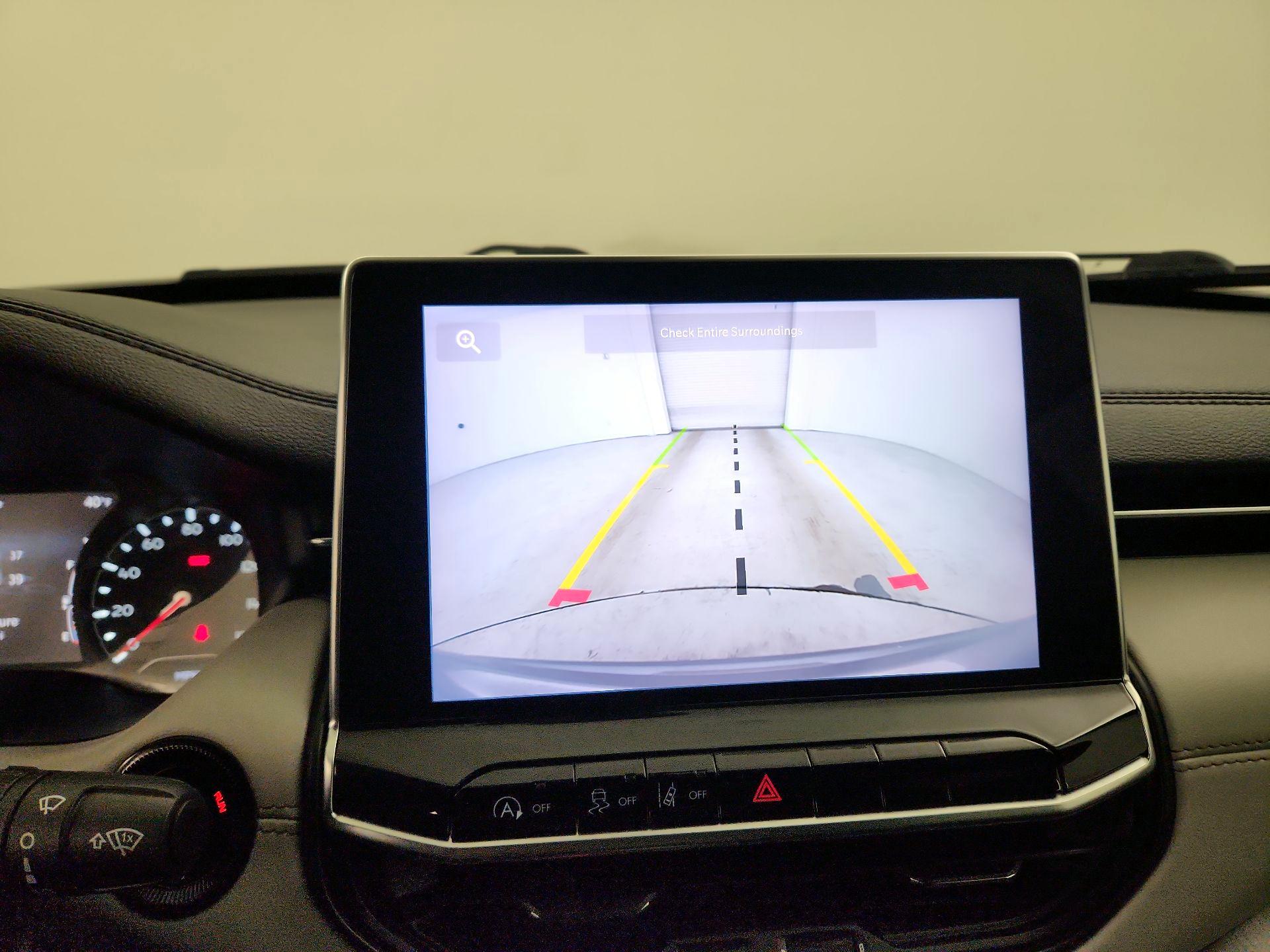 Thumbnail: 2023 Jeep Compass - 14