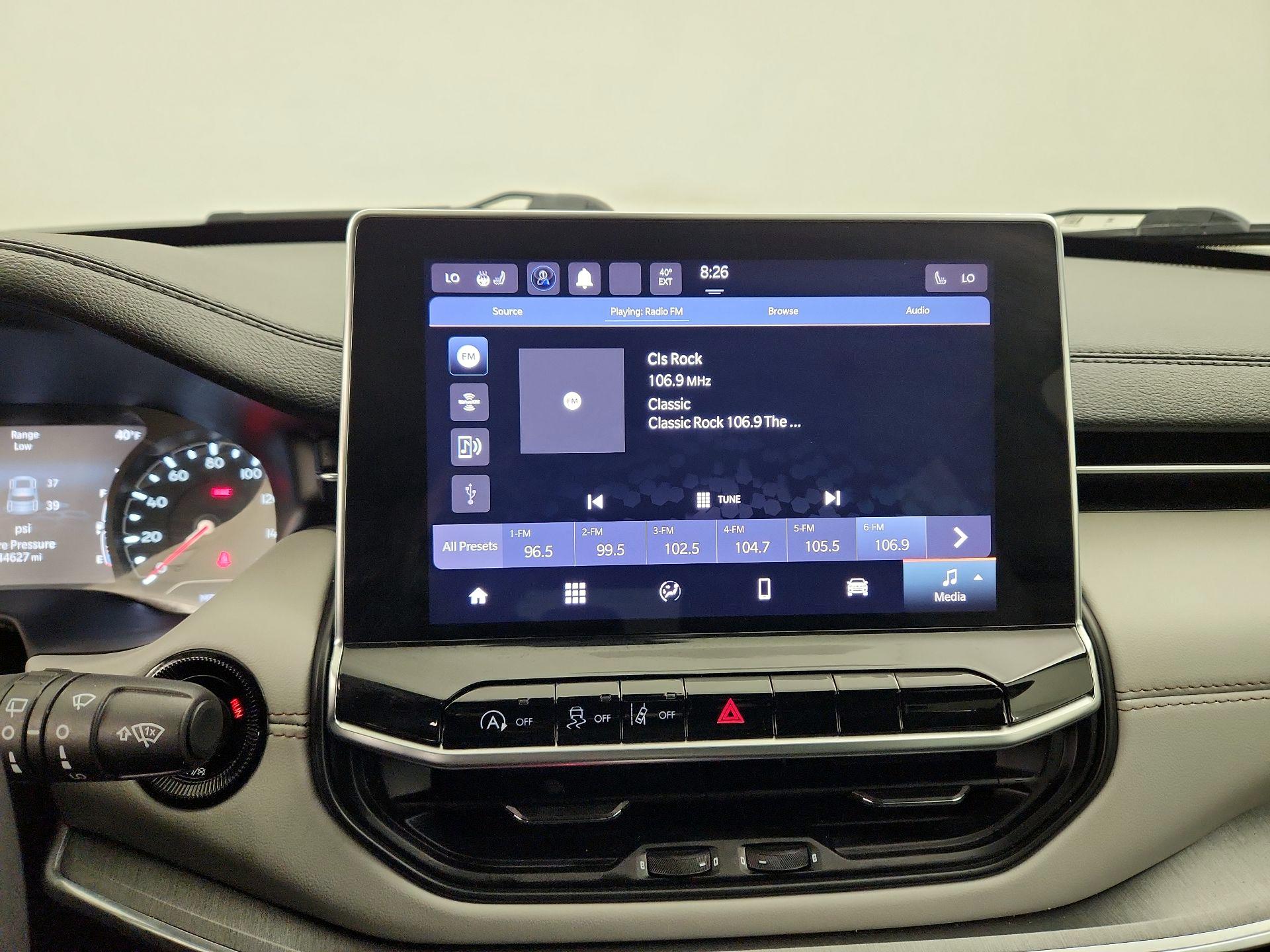 Thumbnail: 2023 Jeep Compass - 15