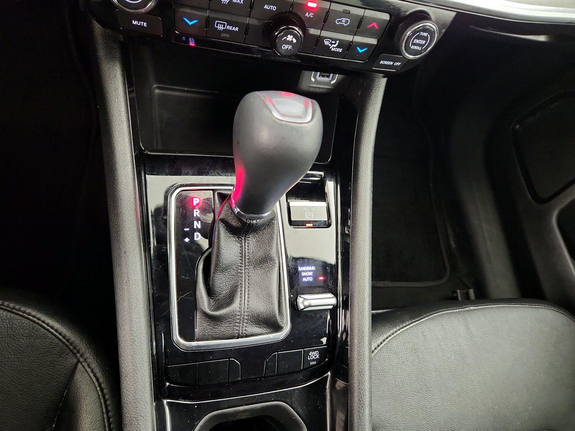 Thumbnail: 2023 Jeep Compass - 17