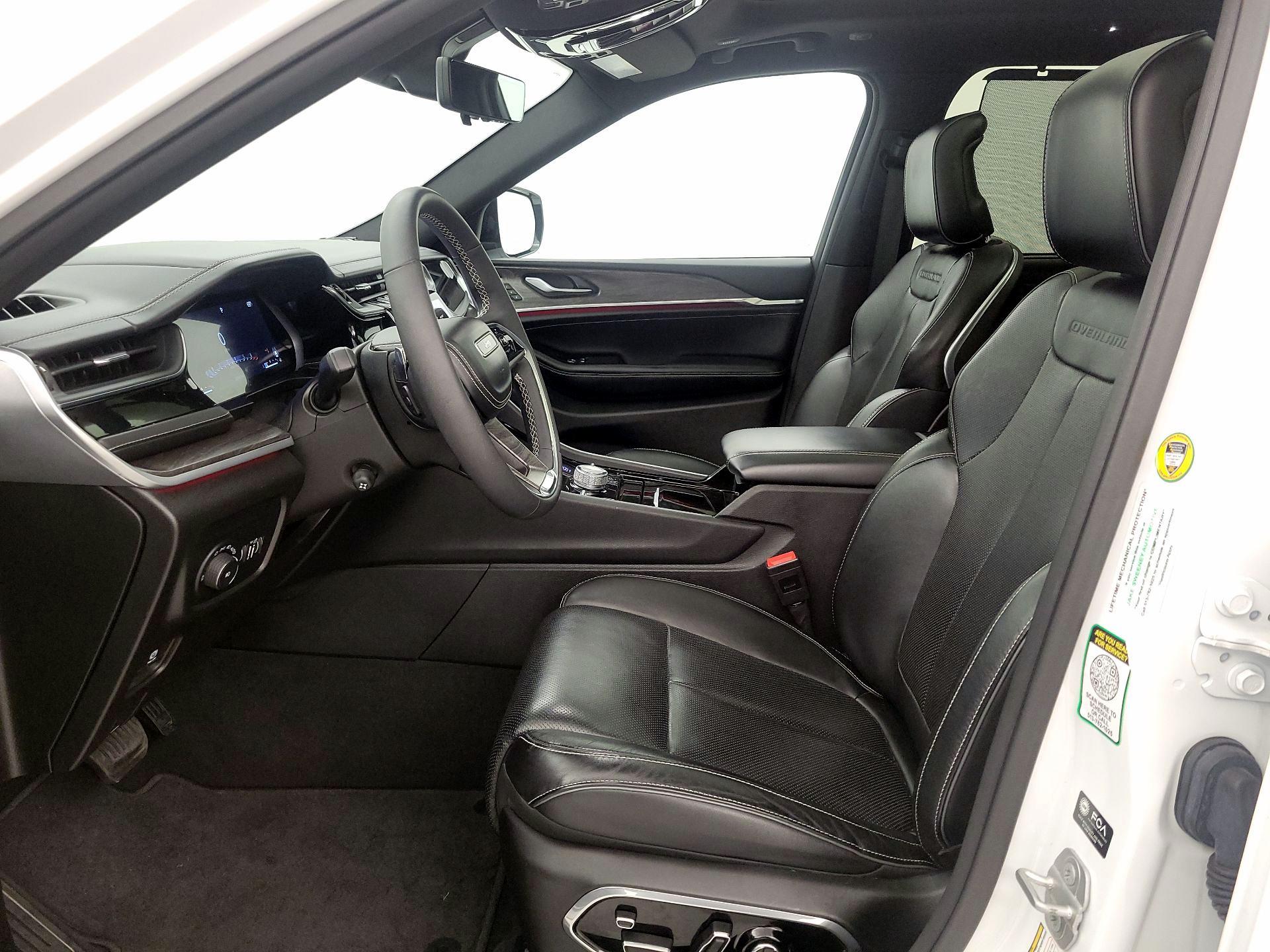 Thumbnail: 2023 Jeep Grand Cherokee - 11