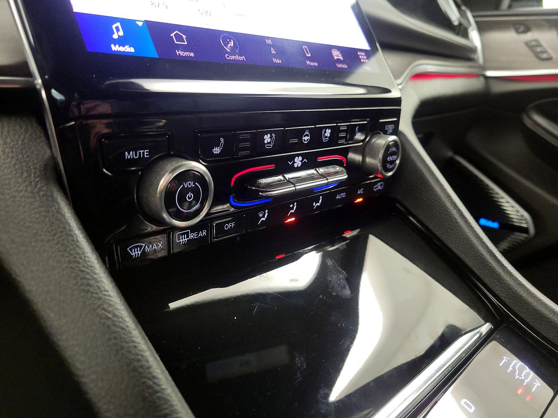 Thumbnail: 2023 Jeep Grand Cherokee - 17