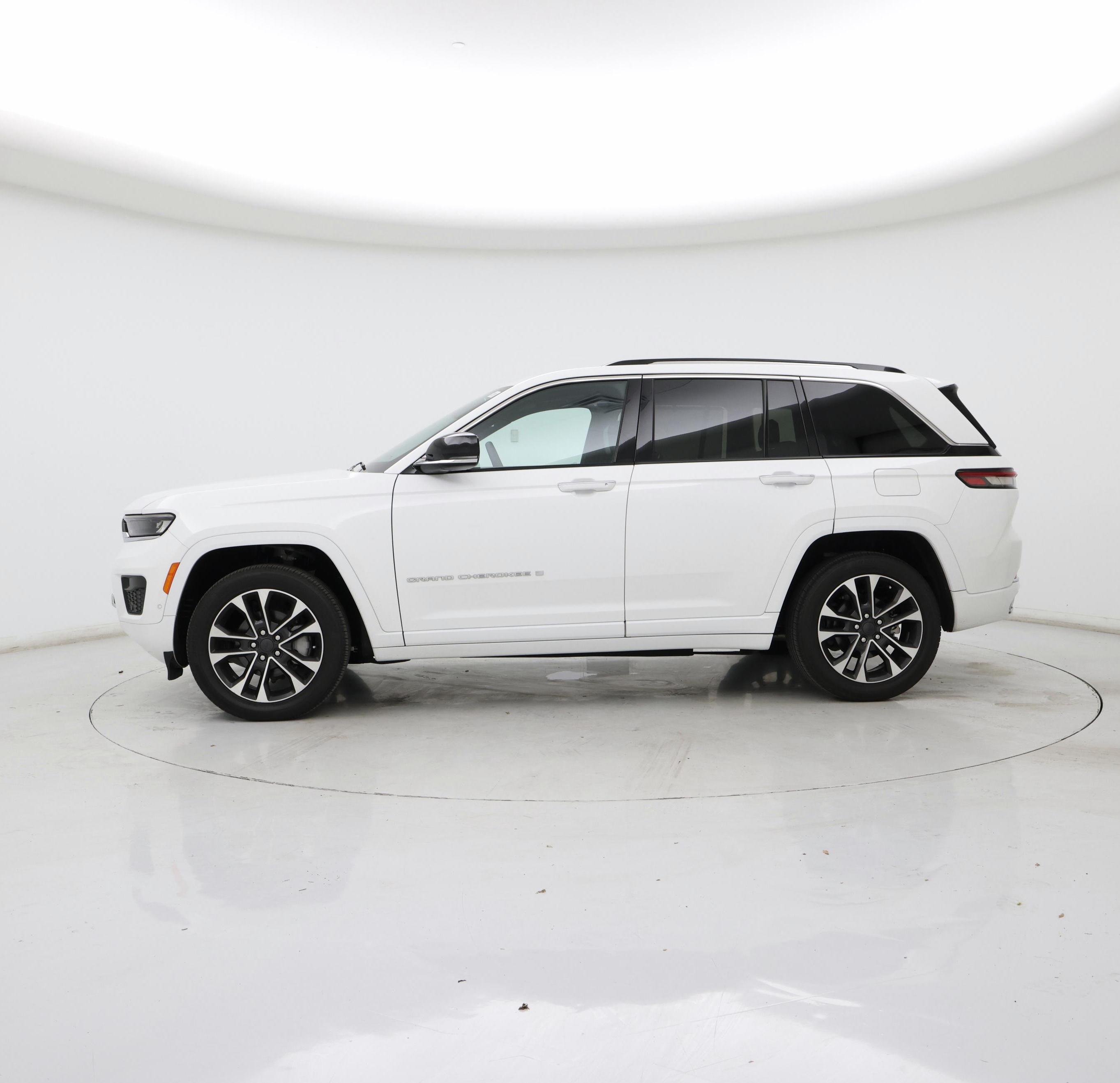 Thumbnail: 2023 Jeep Grand Cherokee - 3