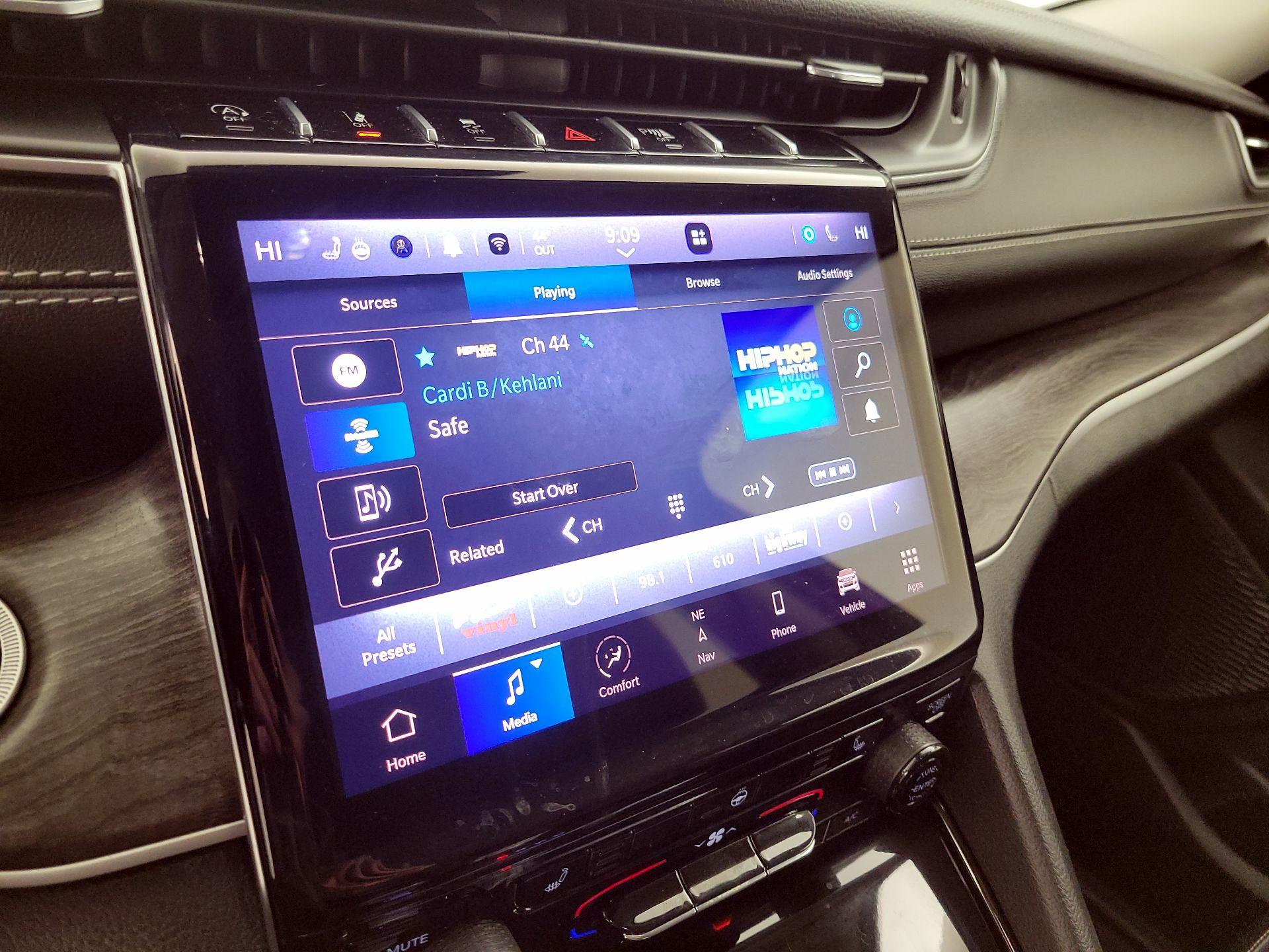 Thumbnail: 2023 Jeep Grand Cherokee - 16