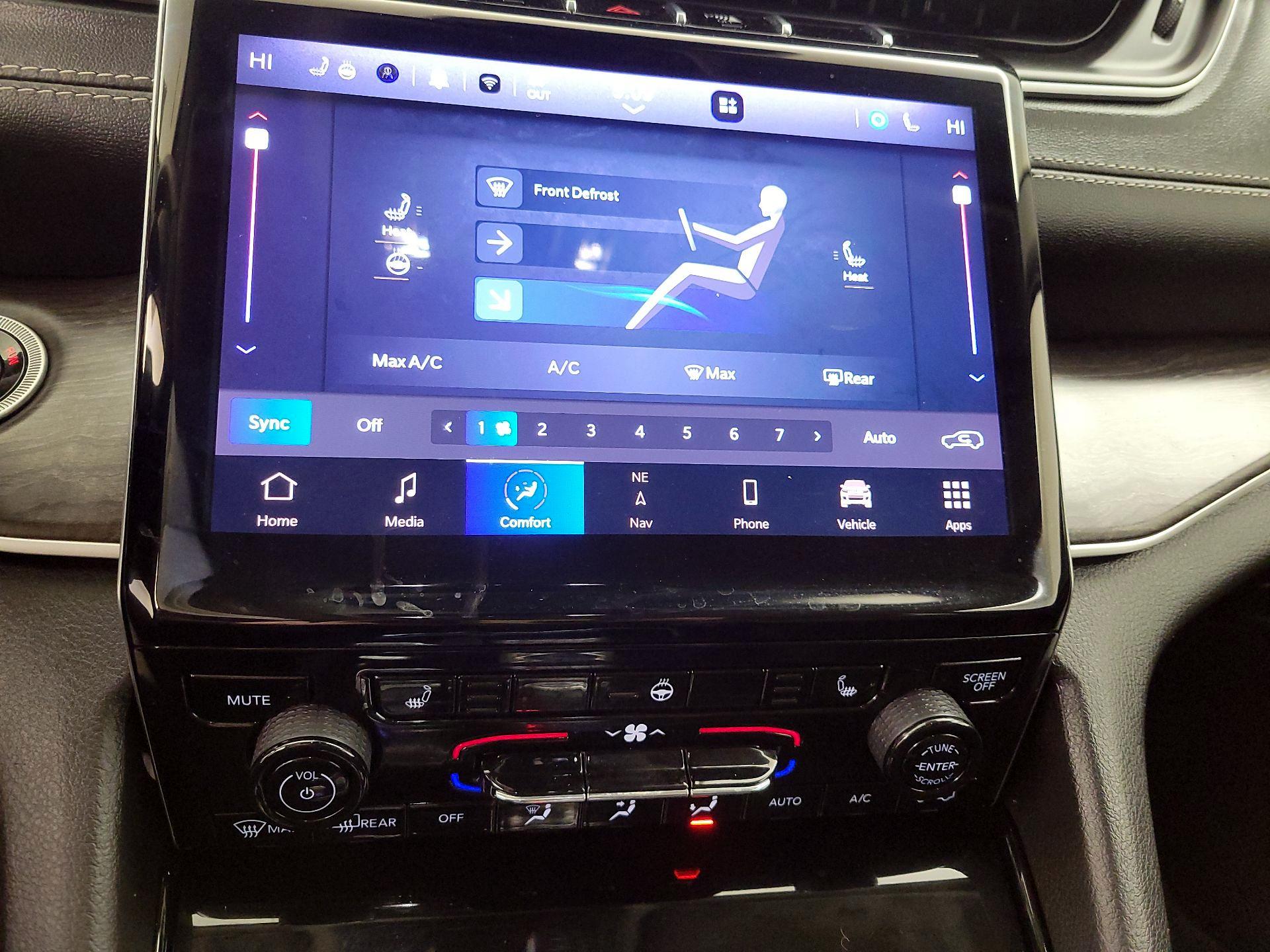 Thumbnail: 2023 Jeep Grand Cherokee - 17