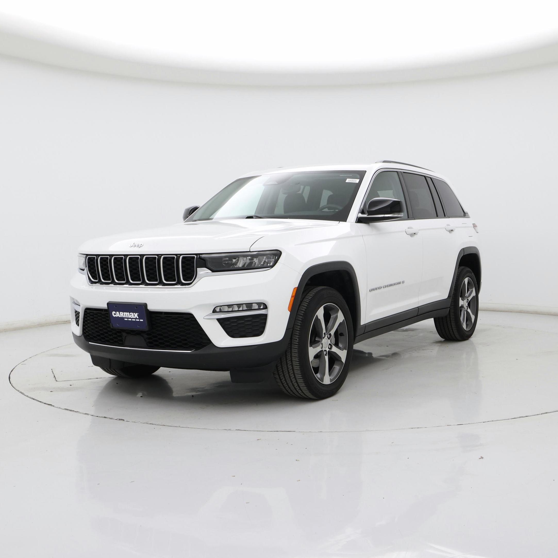 Thumbnail: 2023 Jeep Grand Cherokee - 4