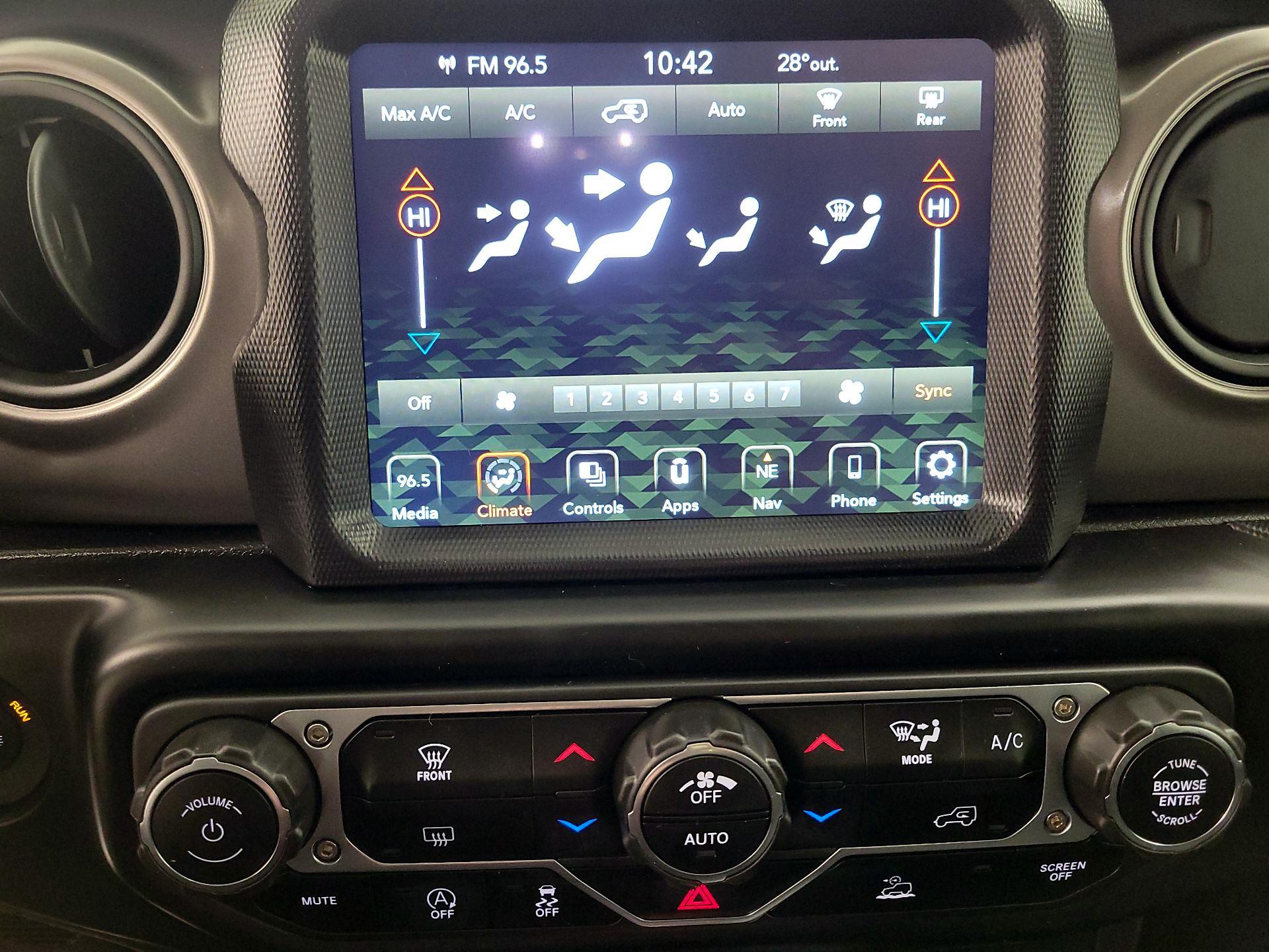 Thumbnail: 2021 Jeep Wrangler - 17