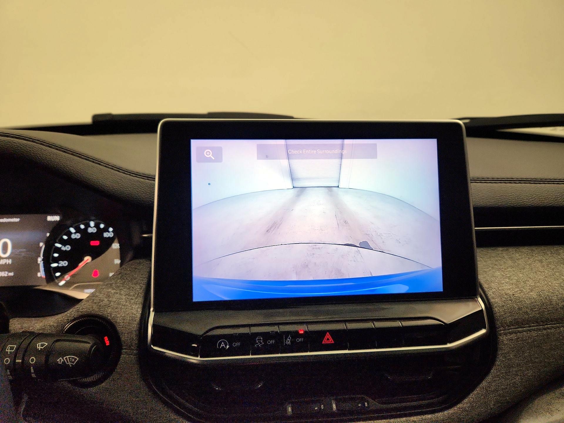 Thumbnail: 2023 Jeep Compass - 14