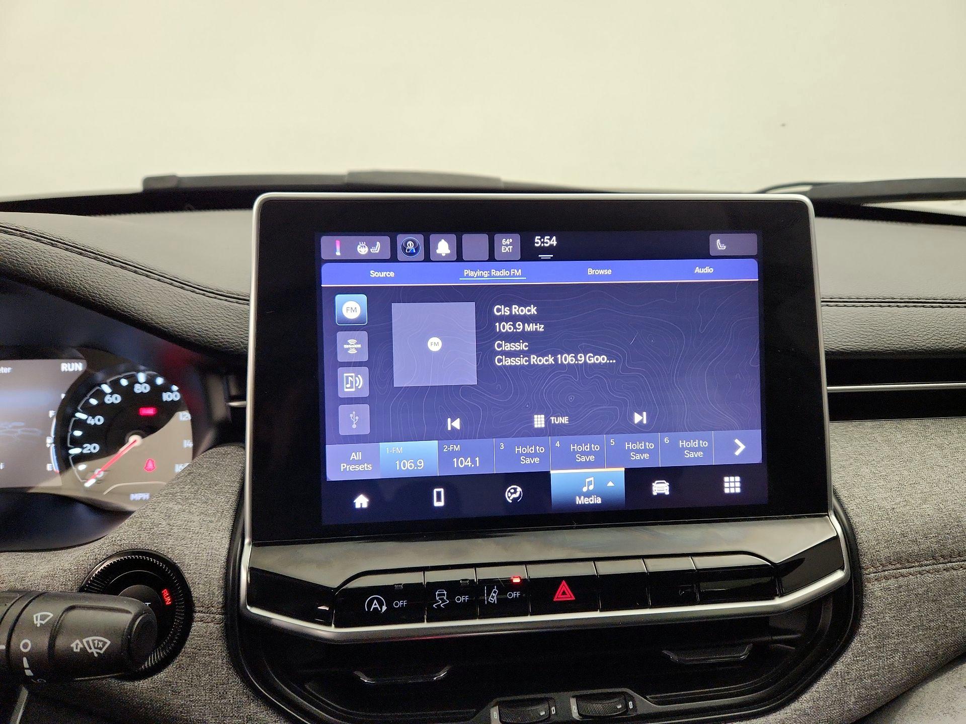 Thumbnail: 2023 Jeep Compass - 15