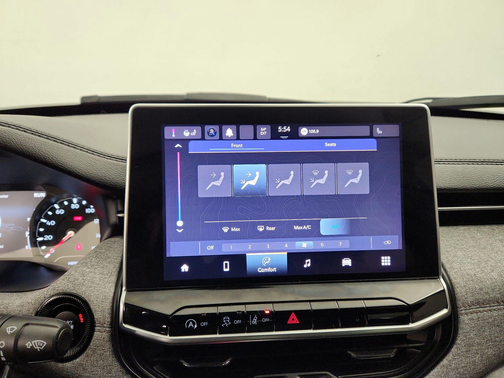 Thumbnail: 2023 Jeep Compass - 16