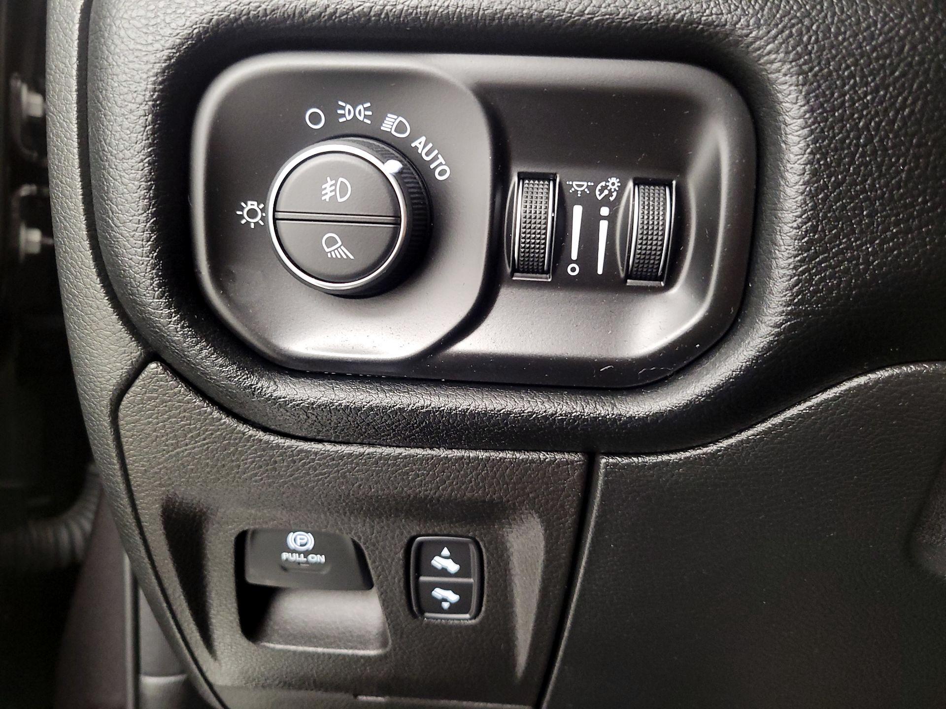 Thumbnail: 2021 RAM 1500 - 13