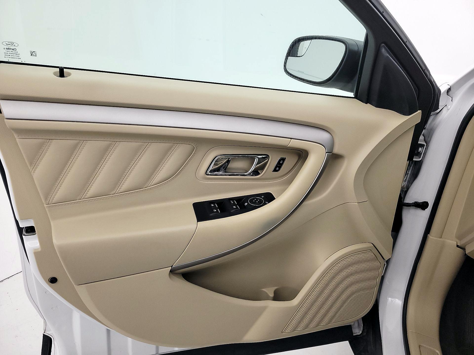 Thumbnail: 2018 Ford Taurus - 12