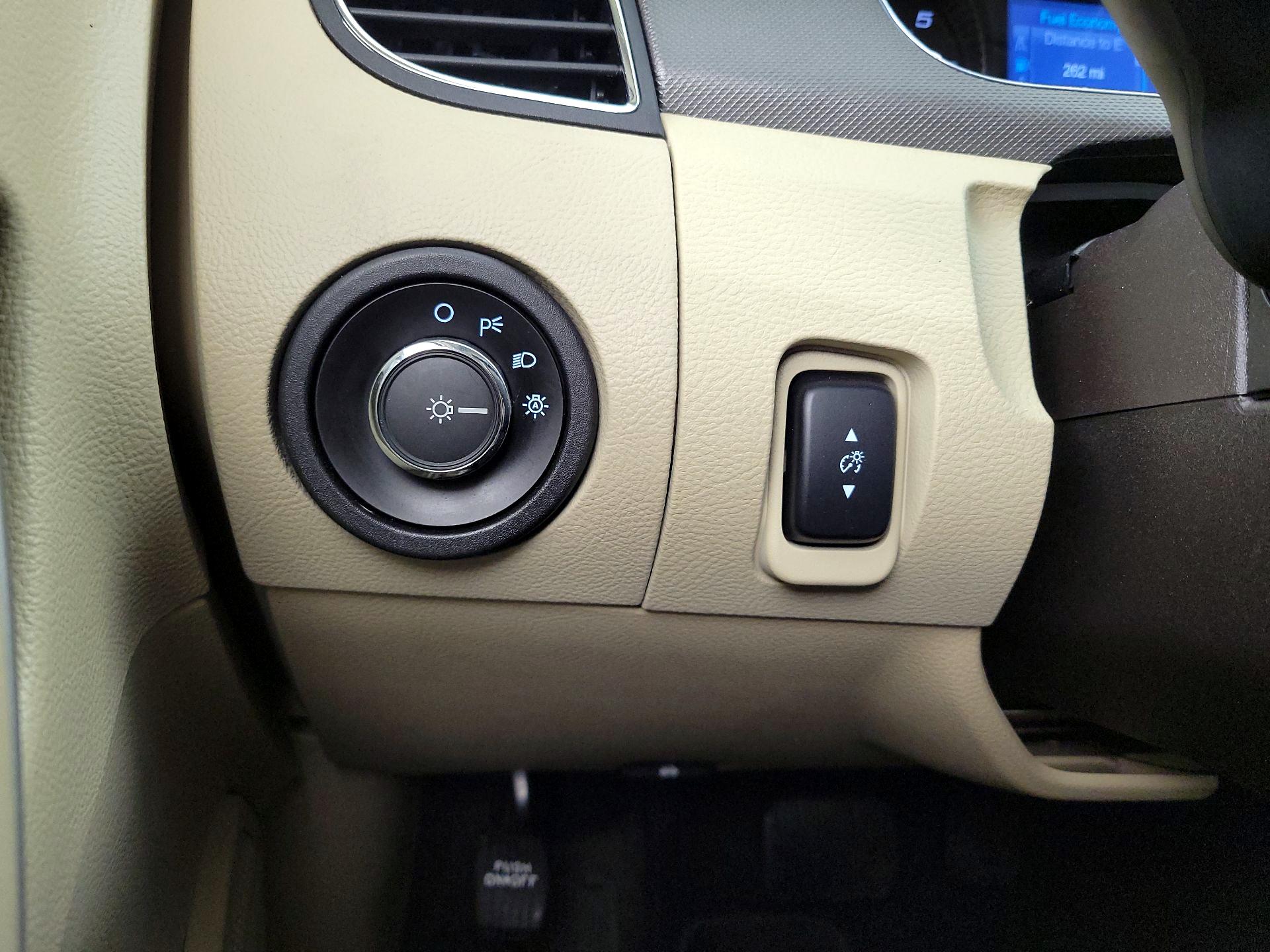 Thumbnail: 2018 Ford Taurus - 13