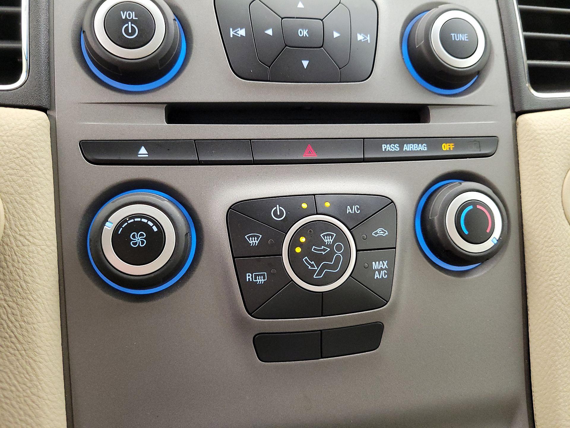 Thumbnail: 2018 Ford Taurus - 16