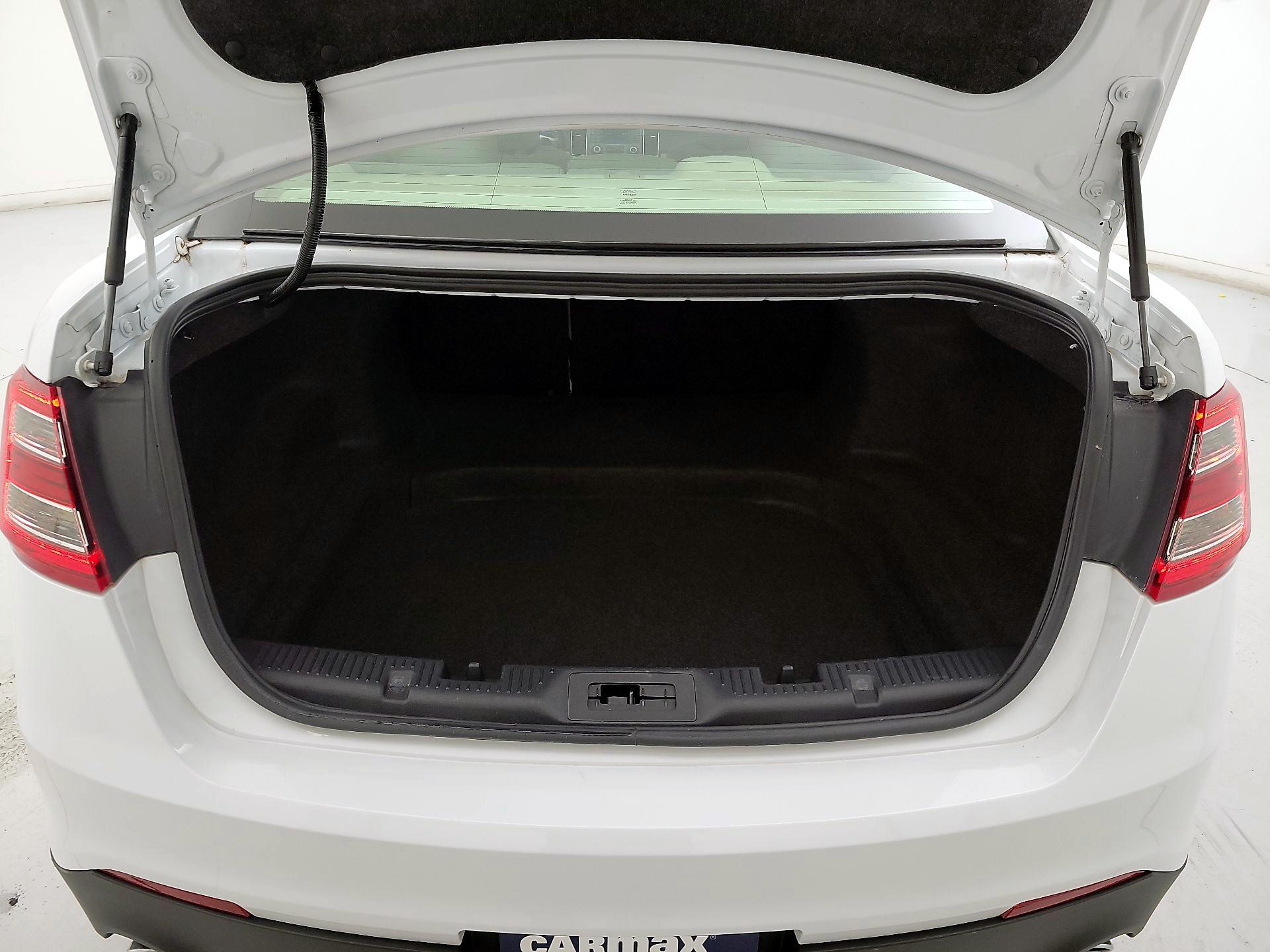 Thumbnail: 2018 Ford Taurus - 19