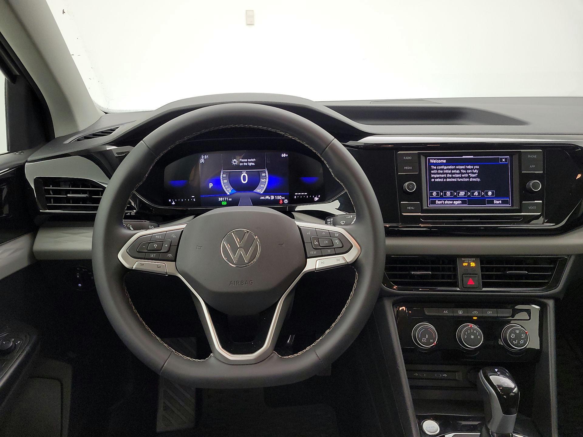 Thumbnail: 2024 Volkswagen Taos - 10