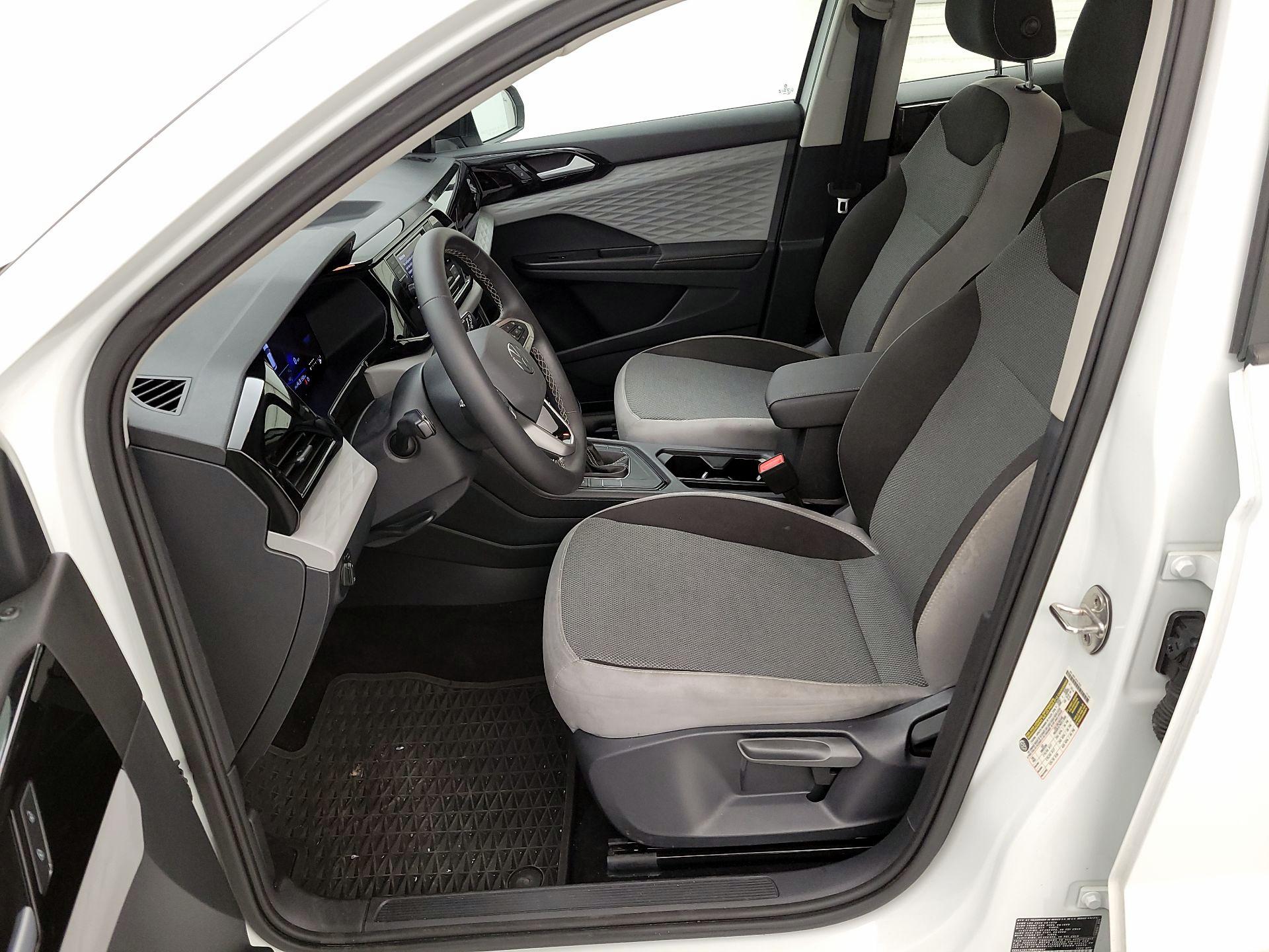 Thumbnail: 2024 Volkswagen Taos - 11