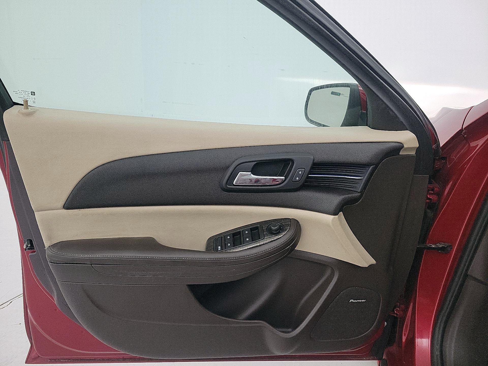 Thumbnail: 2014 Chevrolet Malibu - 12