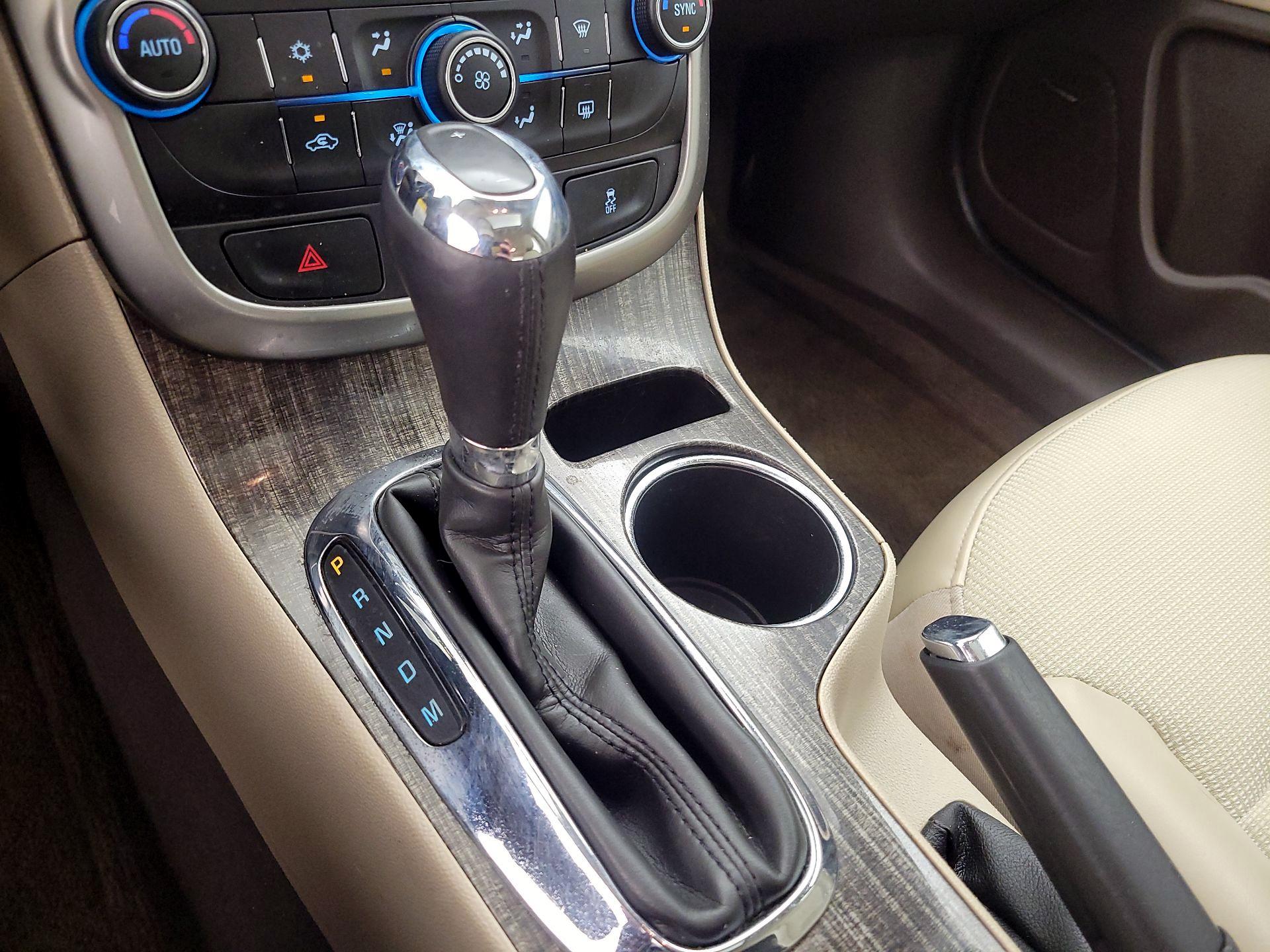 Thumbnail: 2014 Chevrolet Malibu - 17