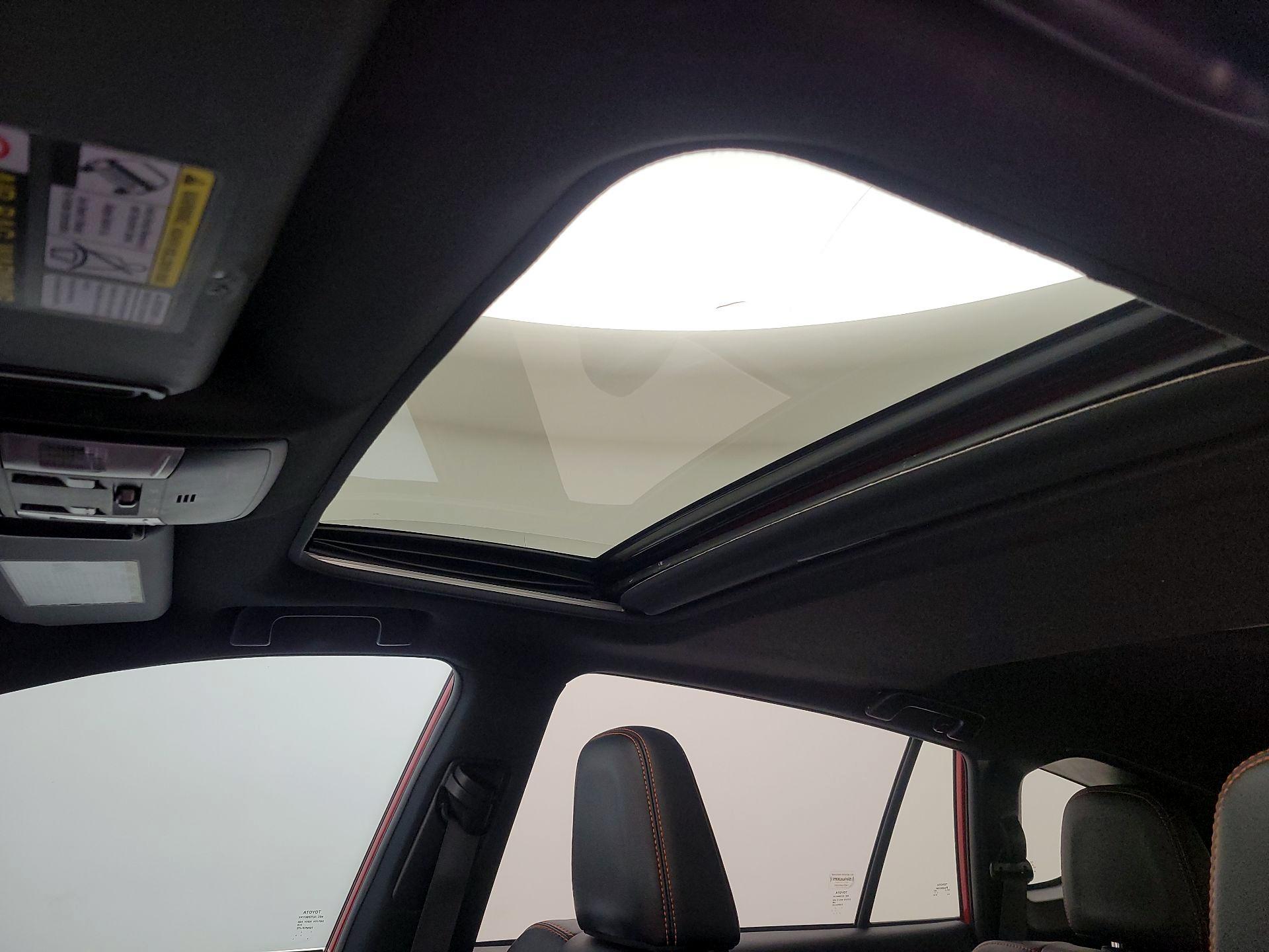 Thumbnail: 2016 Toyota RAV4 - 18