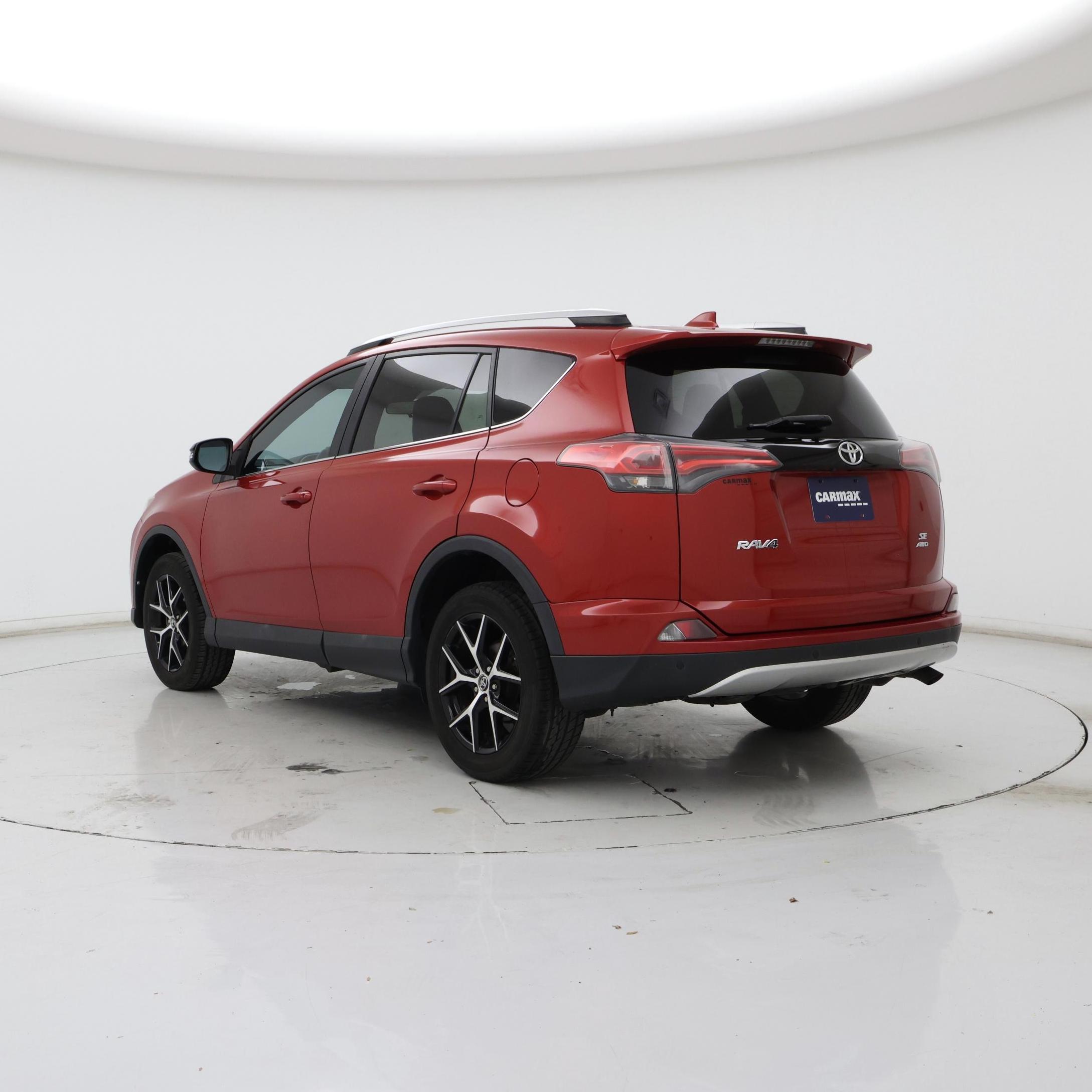 Thumbnail: 2016 Toyota RAV4 - 2