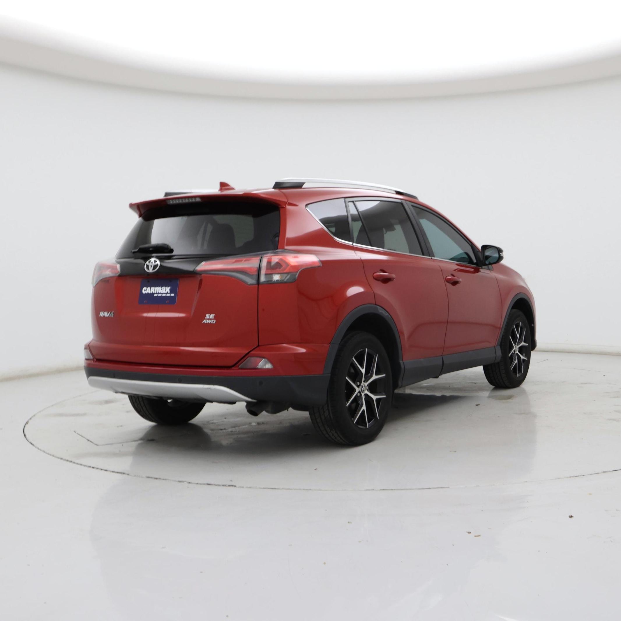 Thumbnail: 2016 Toyota RAV4 - 8