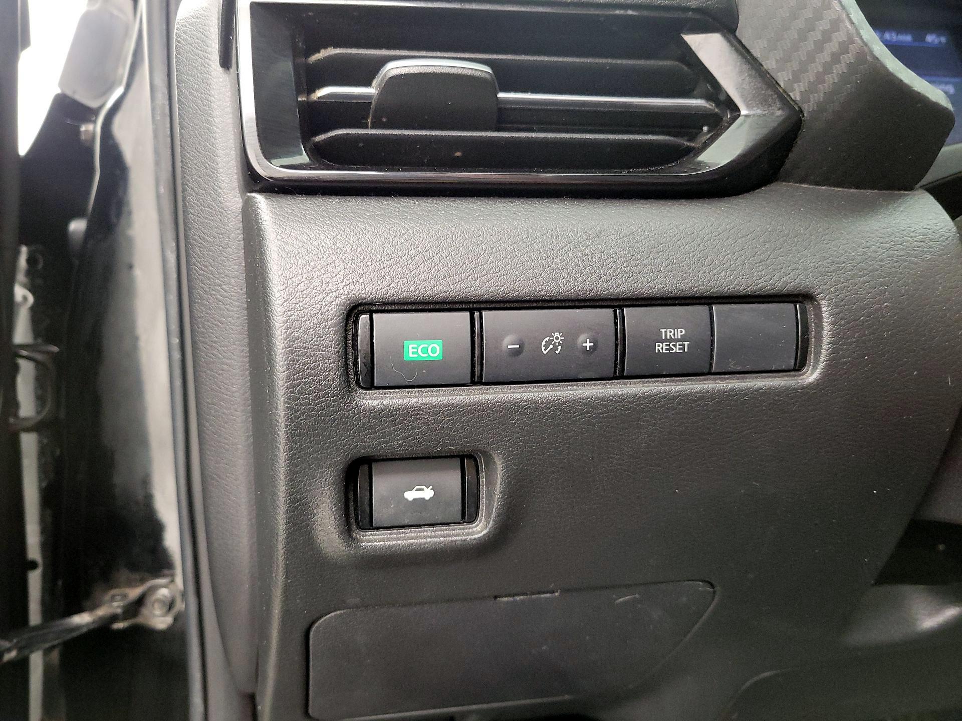 Thumbnail: 2020 Nissan Sentra - 13