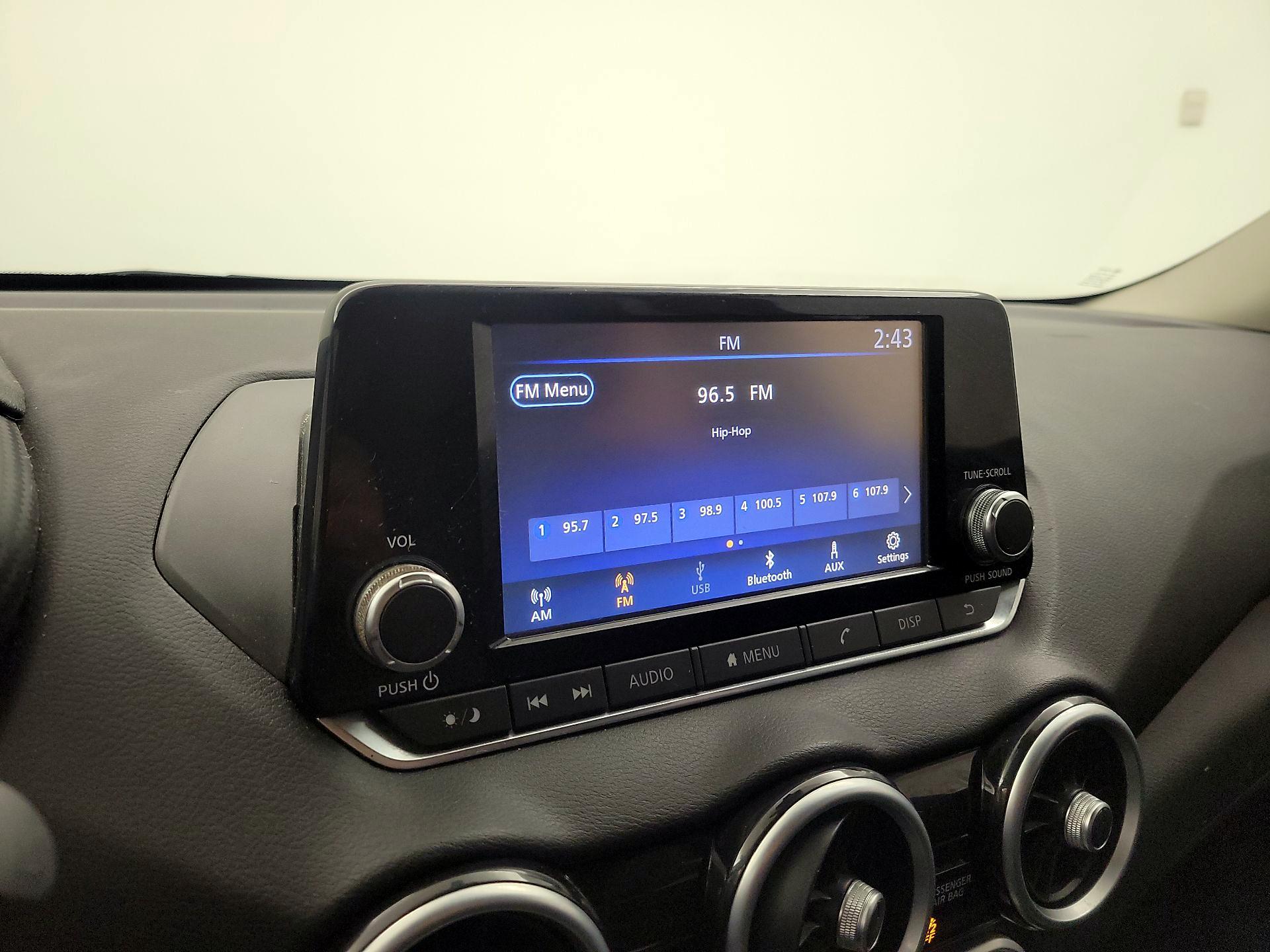 Thumbnail: 2020 Nissan Sentra - 15