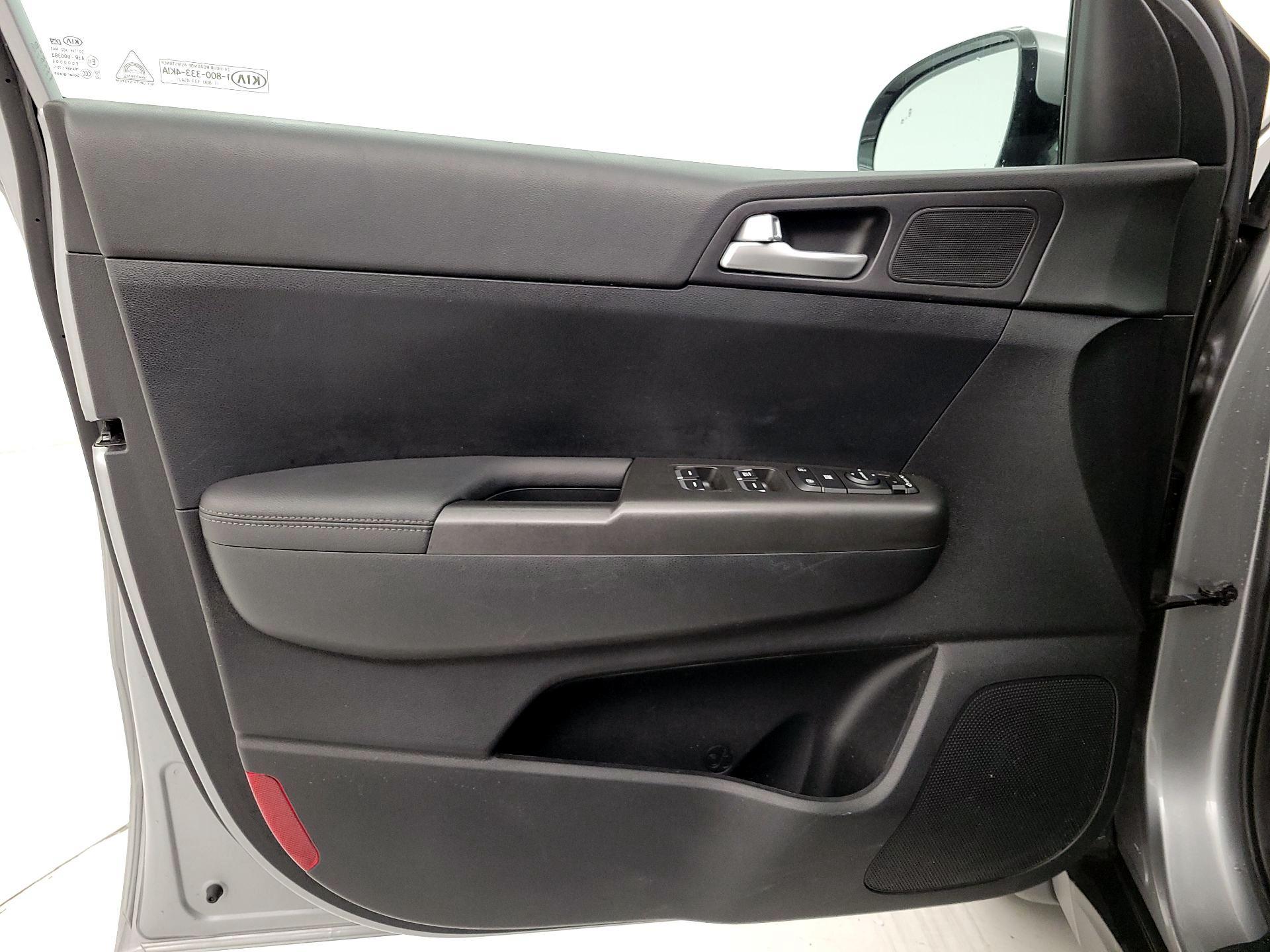 Thumbnail: 2022 Kia Sportage - 12