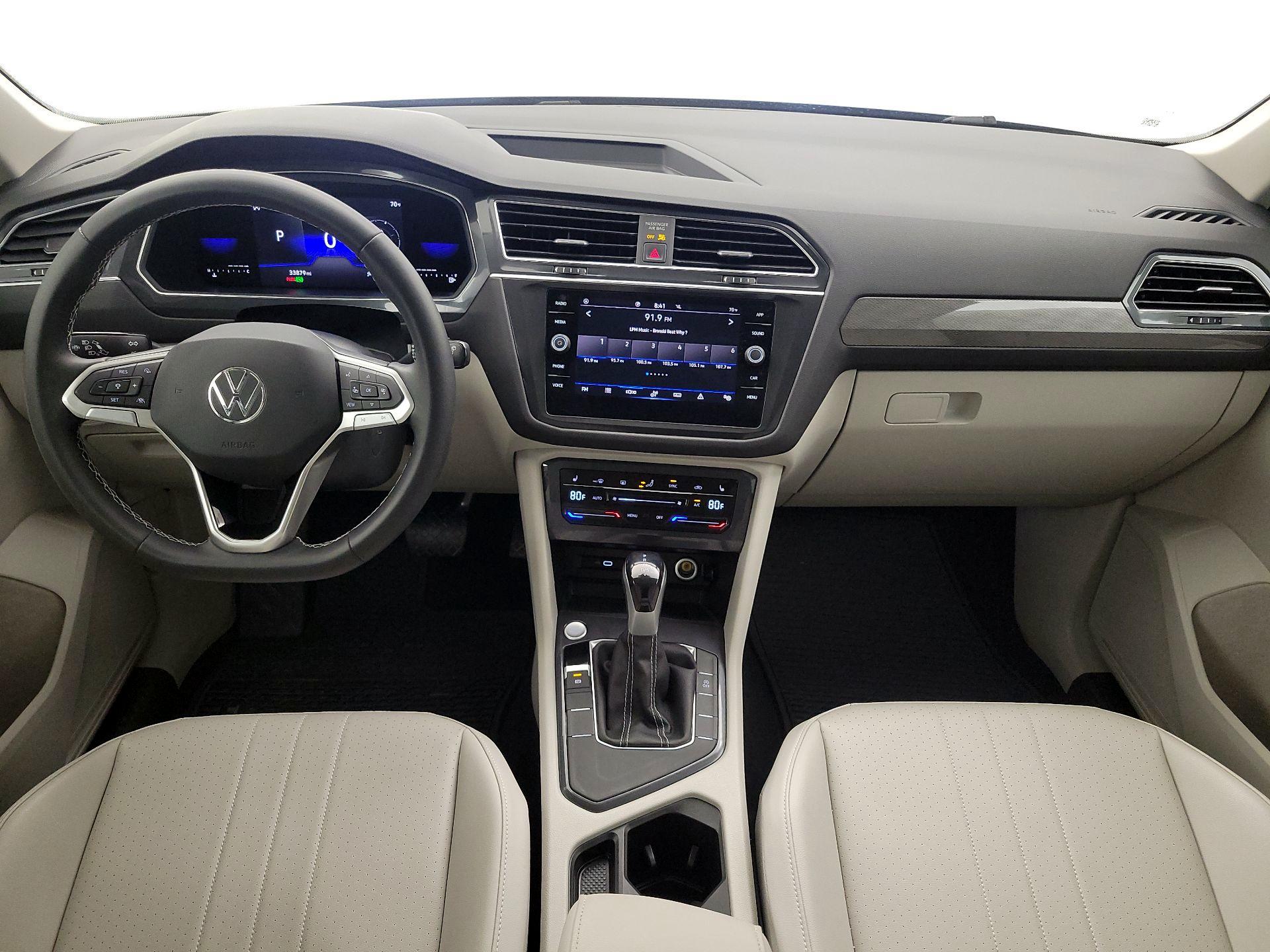 Thumbnail: 2023 Volkswagen Tiguan - 9