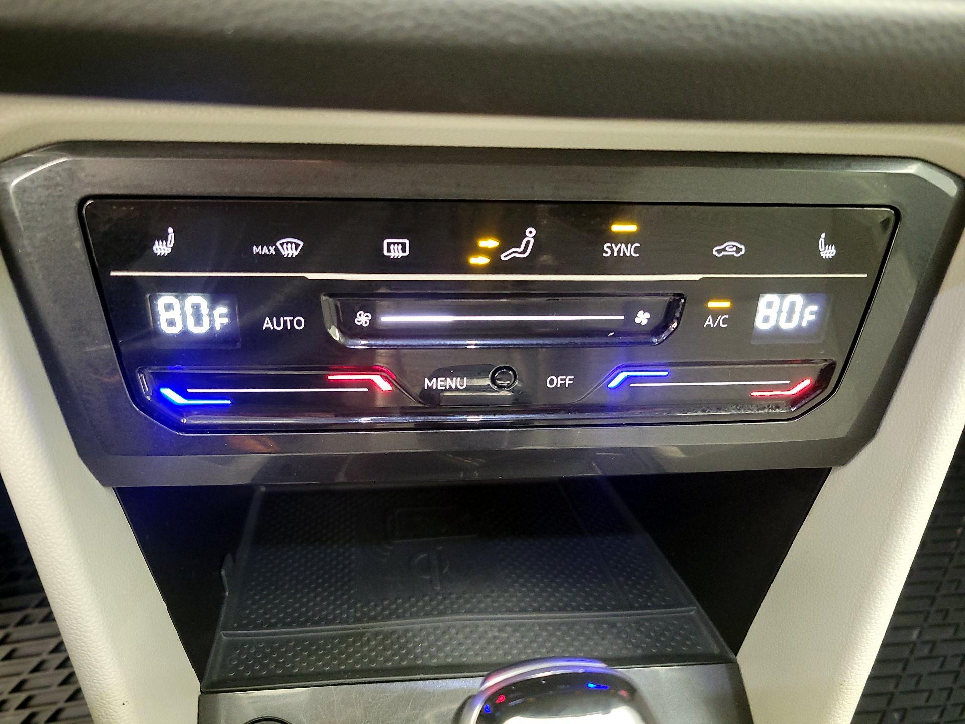 Thumbnail: 2023 Volkswagen Tiguan - 17