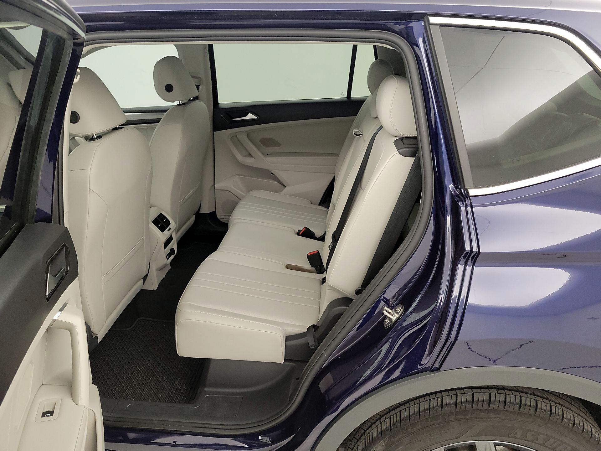 Thumbnail: 2023 Volkswagen Tiguan - 19