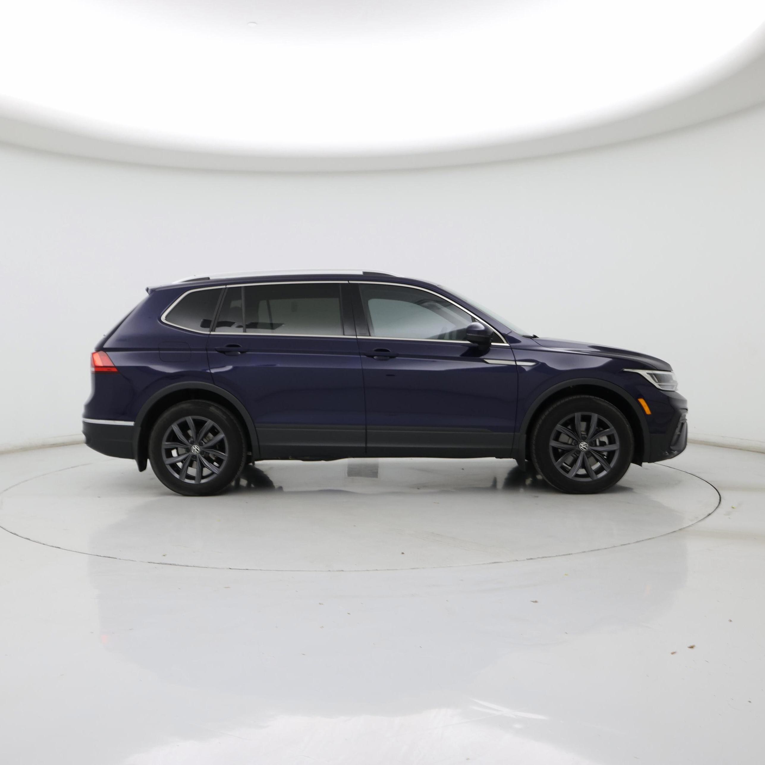 Thumbnail: 2023 Volkswagen Tiguan - 7