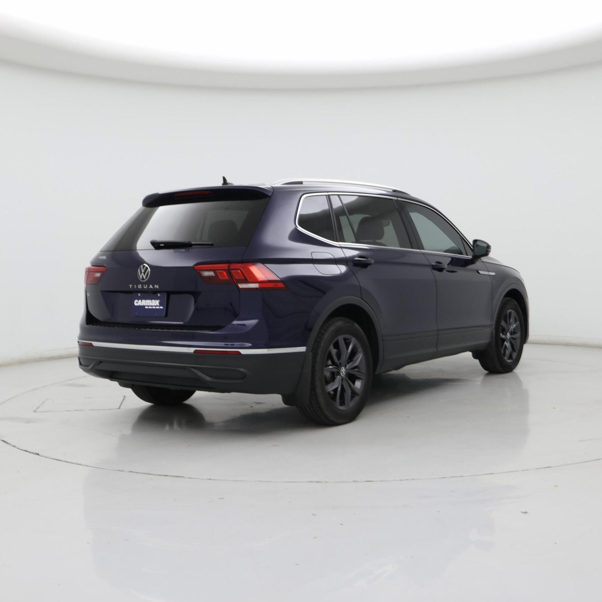 Thumbnail: 2023 Volkswagen Tiguan - 8