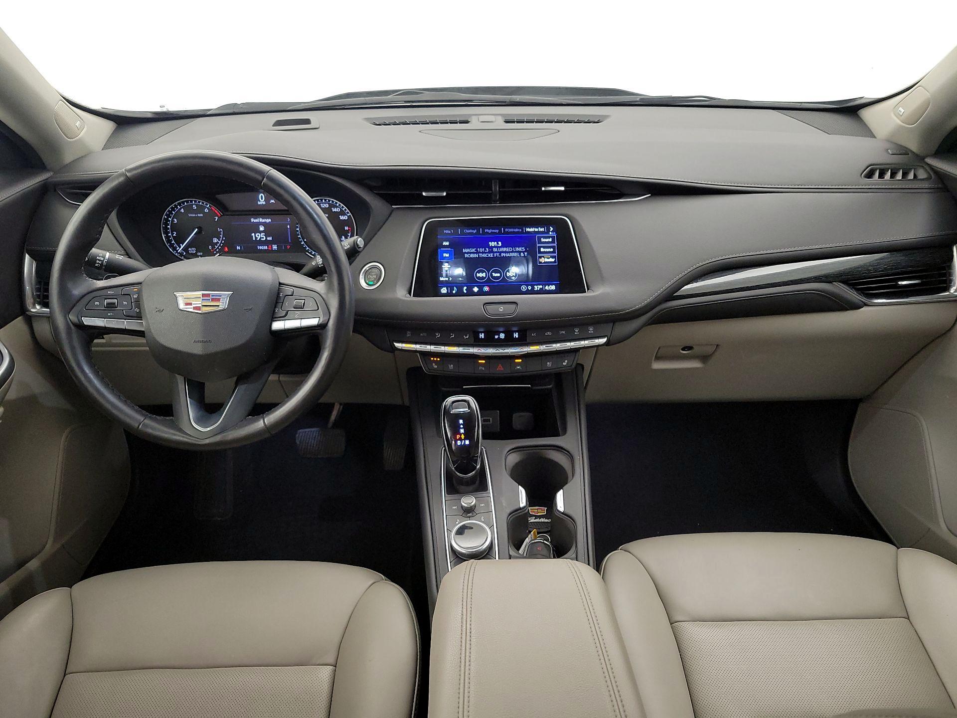 Thumbnail: 2023 Cadillac XT4 - 9