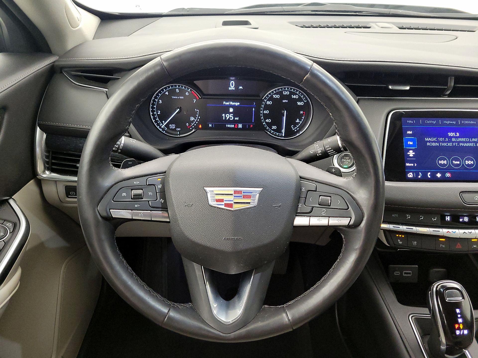 Thumbnail: 2023 Cadillac XT4 - 10