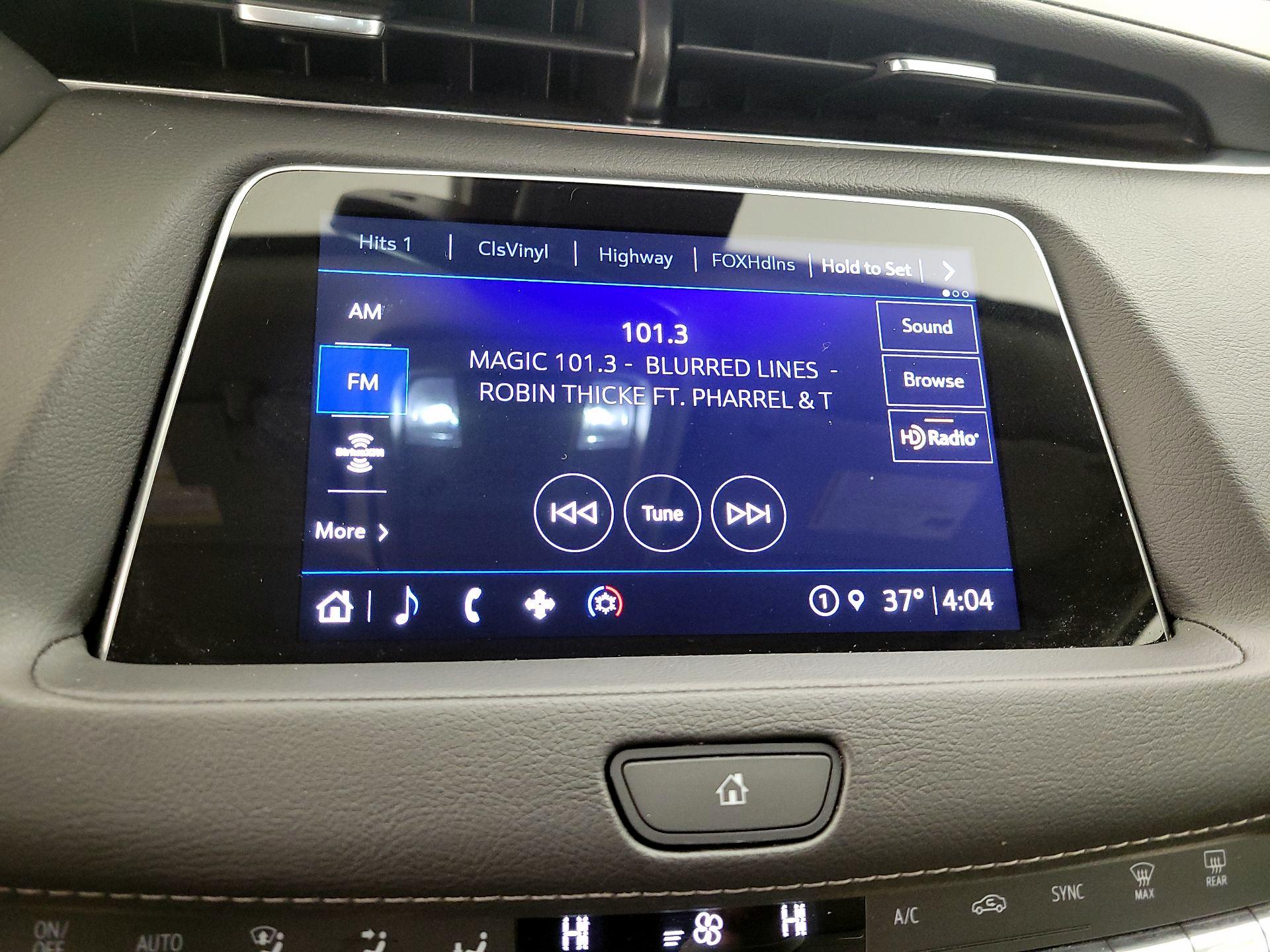 Thumbnail: 2023 Cadillac XT4 - 16