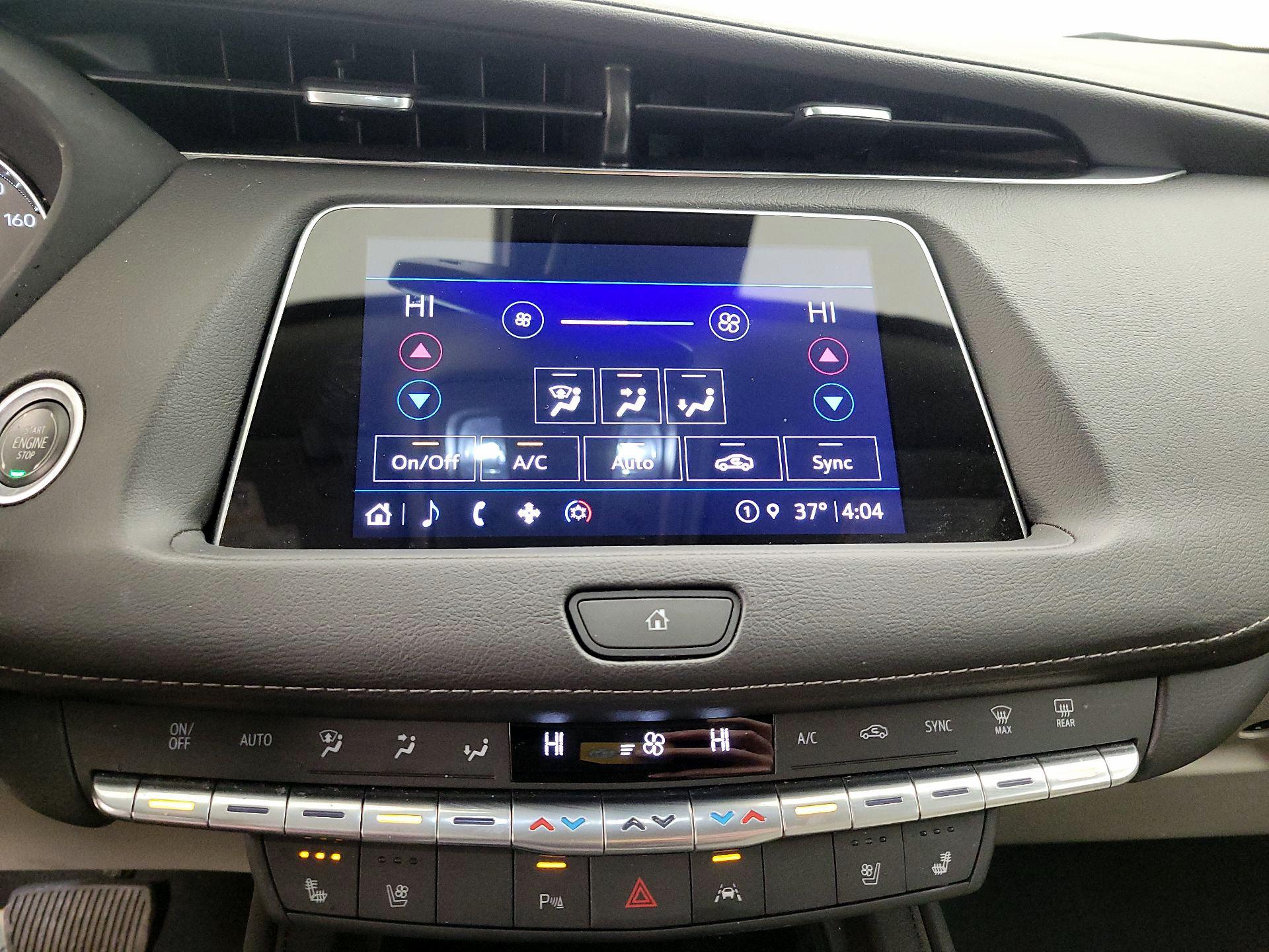 Thumbnail: 2023 Cadillac XT4 - 17