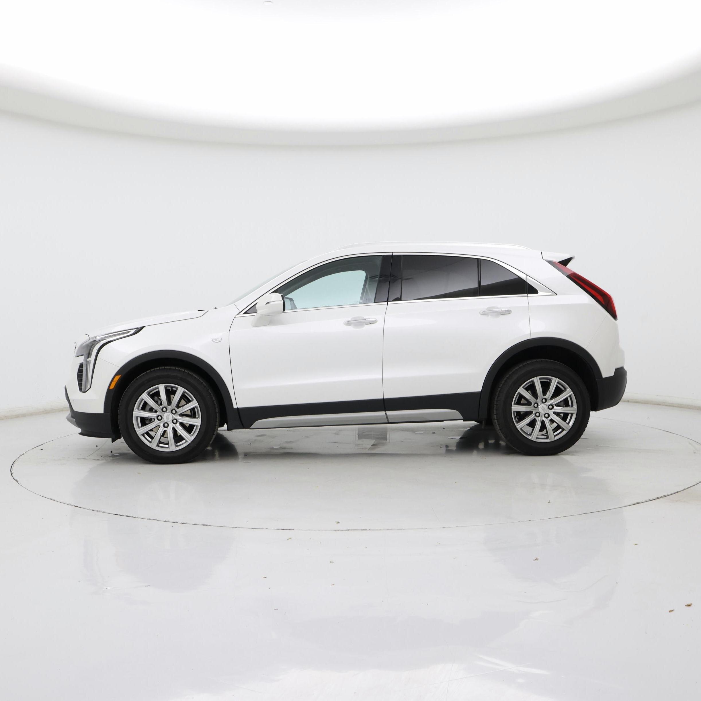 Thumbnail: 2023 Cadillac XT4 - 3