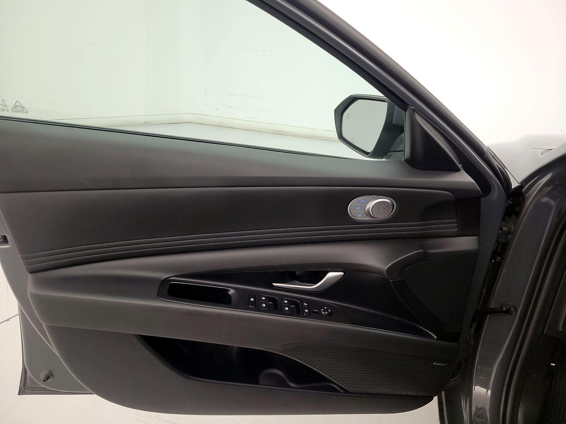 Thumbnail: 2025 Hyundai Elantra - 12