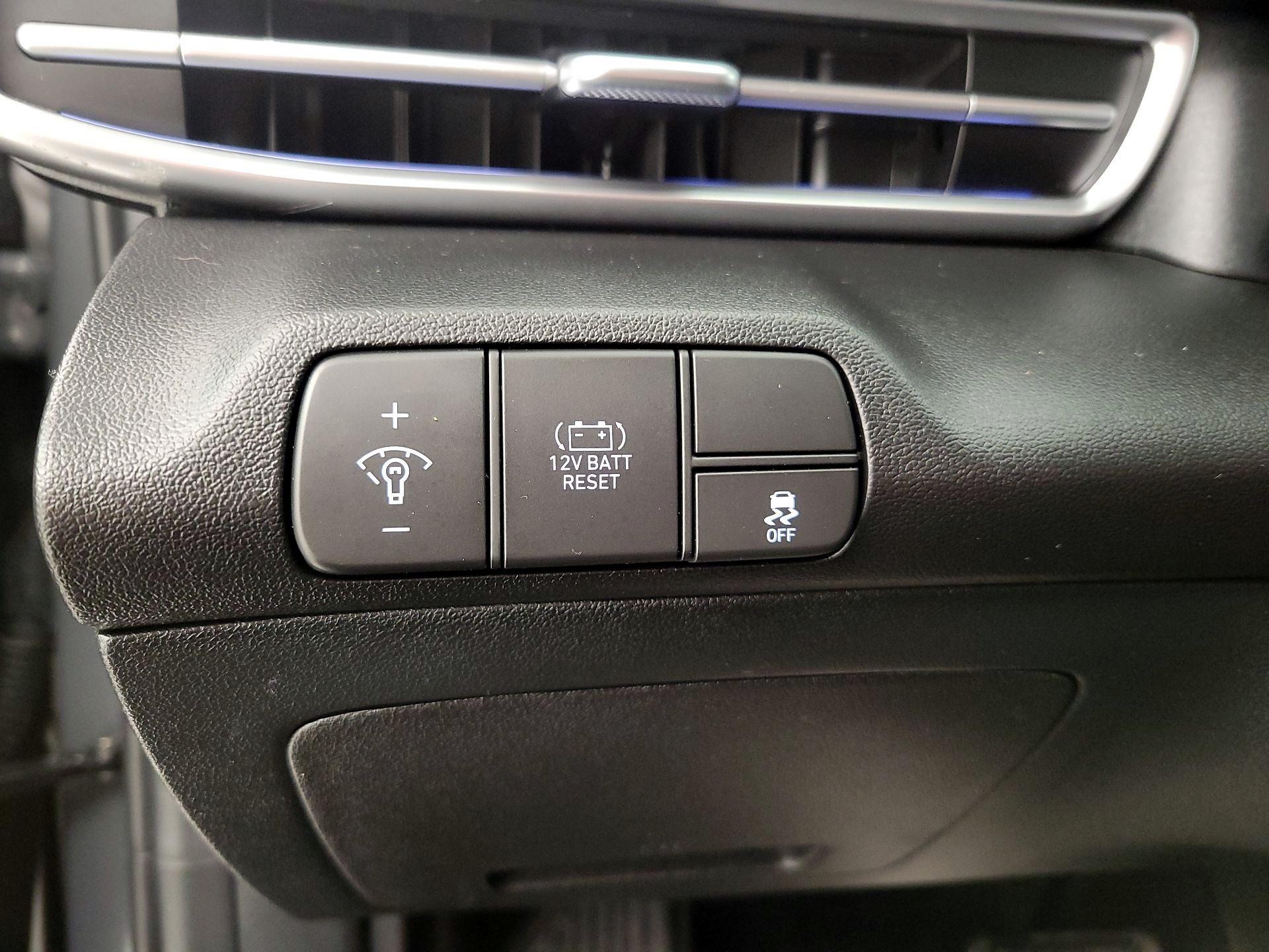 Thumbnail: 2025 Hyundai Elantra - 13