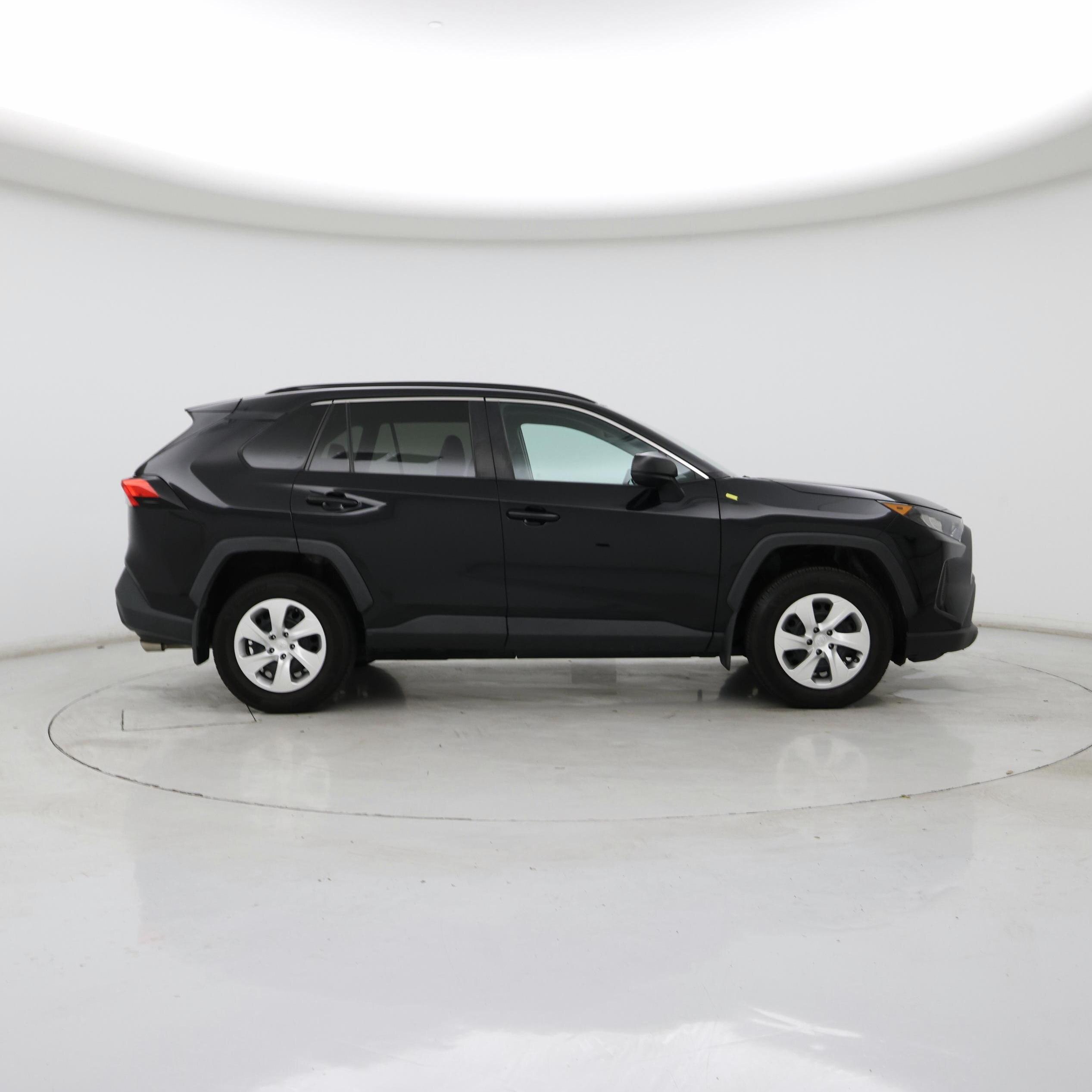 Thumbnail: 2021 Toyota RAV4 - 7