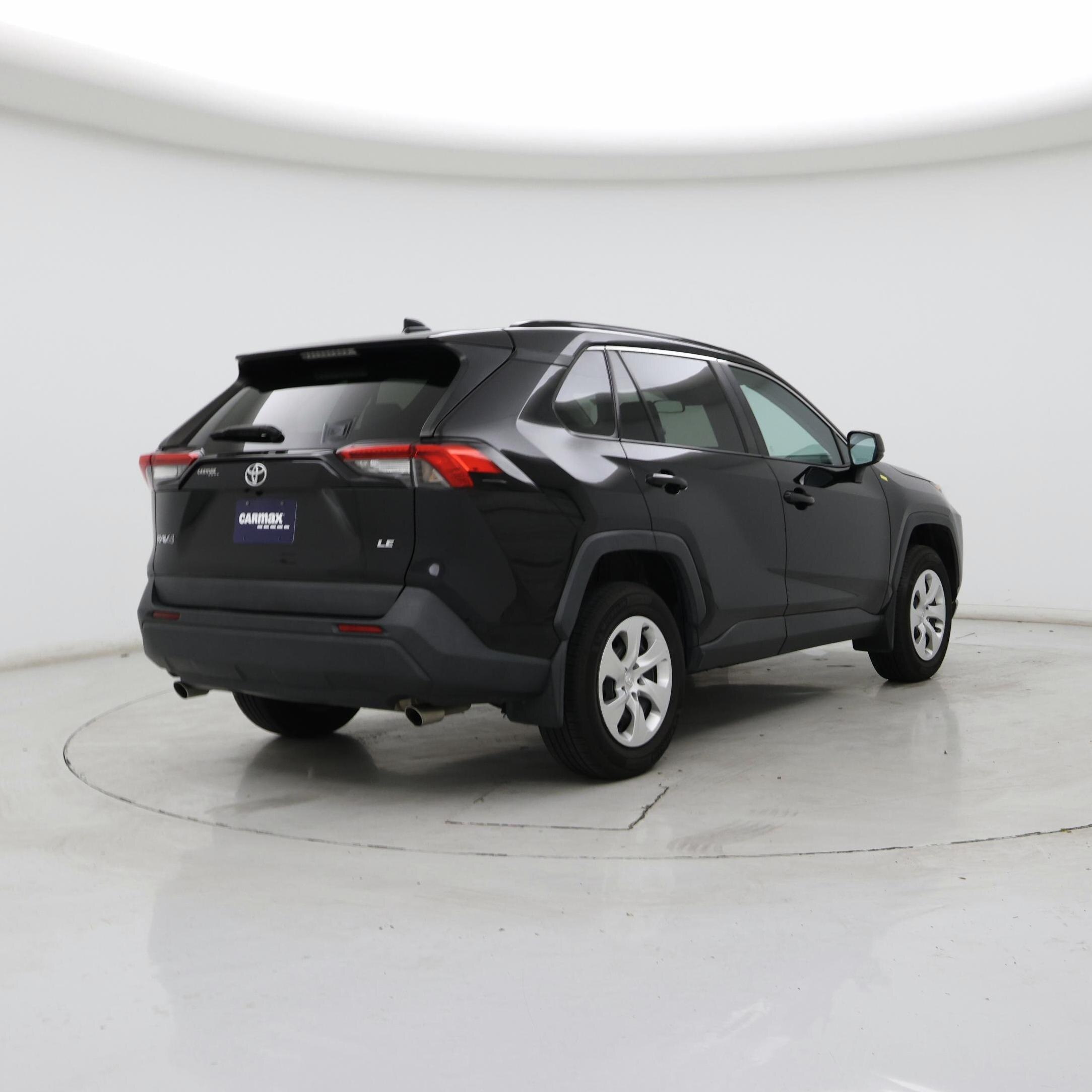 Thumbnail: 2021 Toyota RAV4 - 8