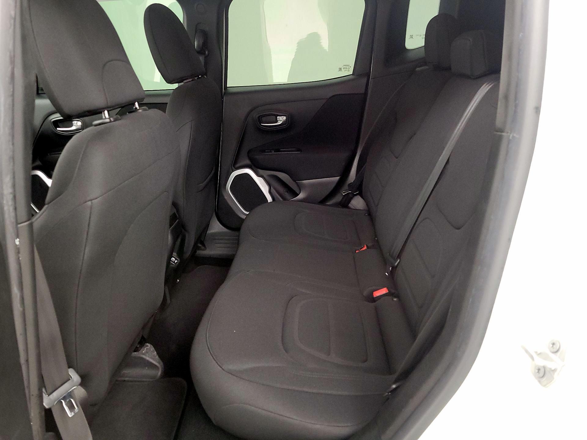 Thumbnail: 2018 Jeep Renegade - 18