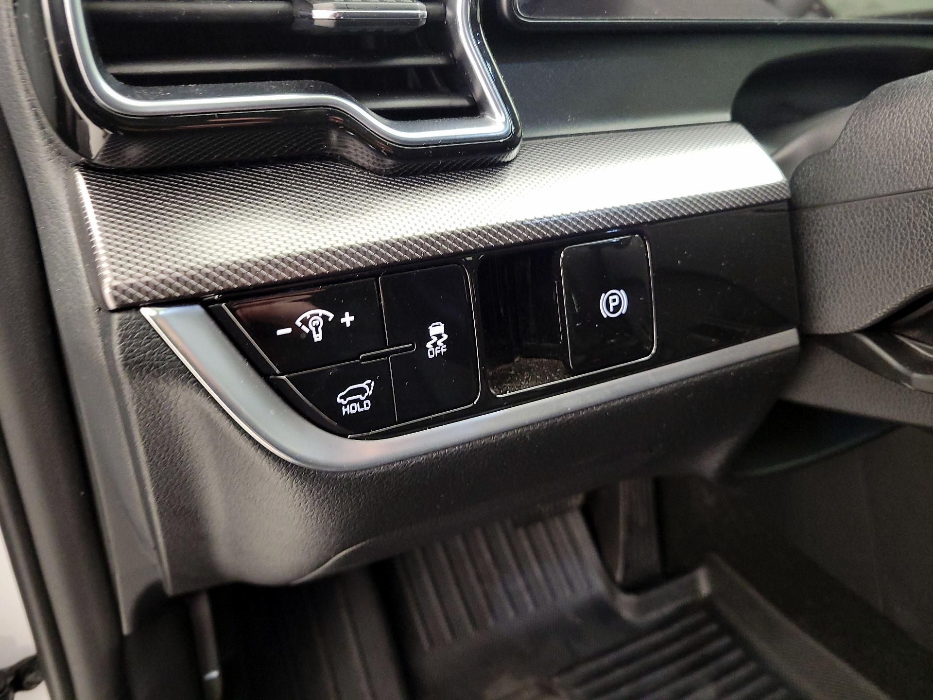 Thumbnail: 2024 Kia Sportage - 13