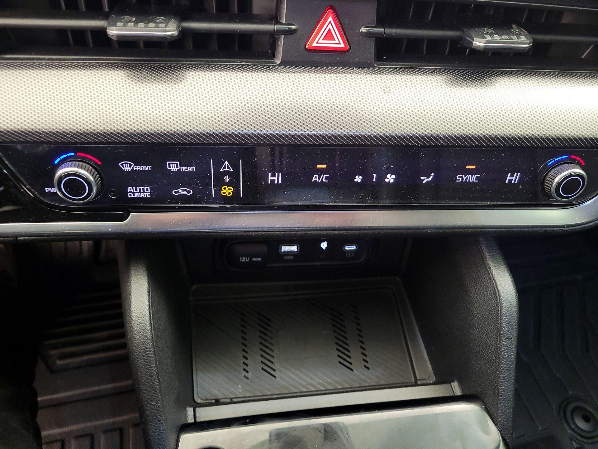 Thumbnail: 2024 Kia Sportage - 17