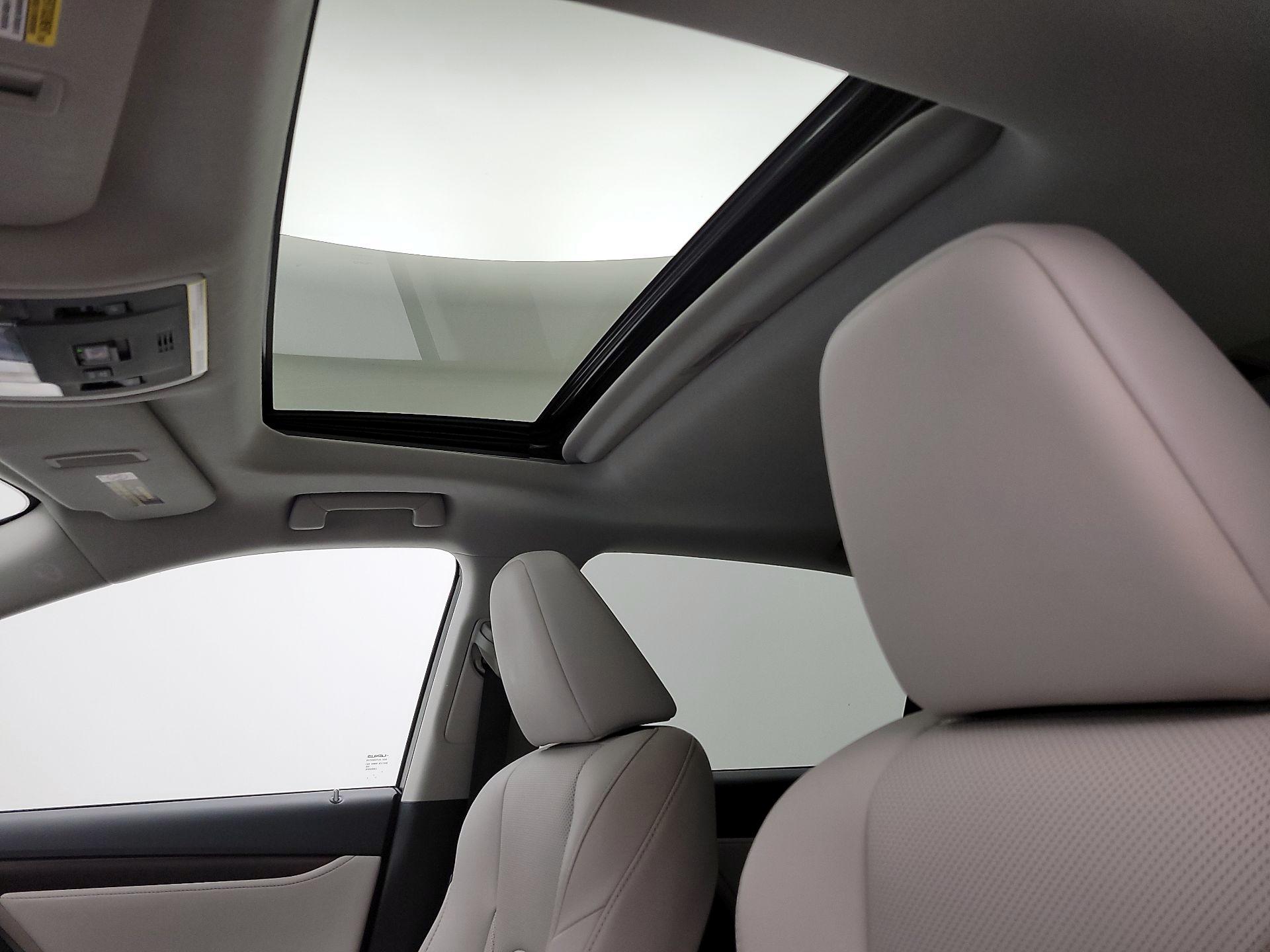 Thumbnail: 2021 Lexus RX - 19