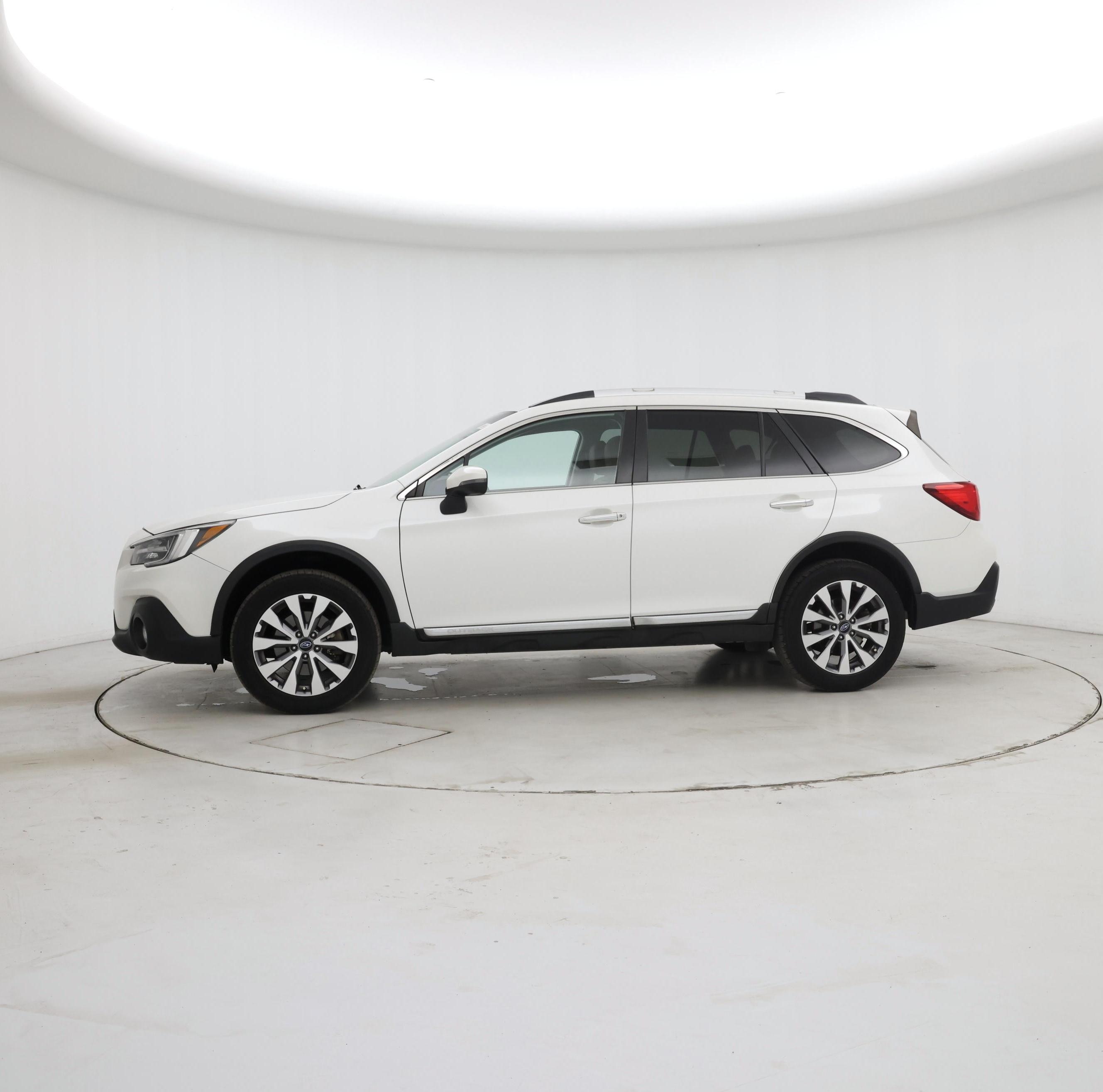 Thumbnail: 2018 Subaru Outback - 3