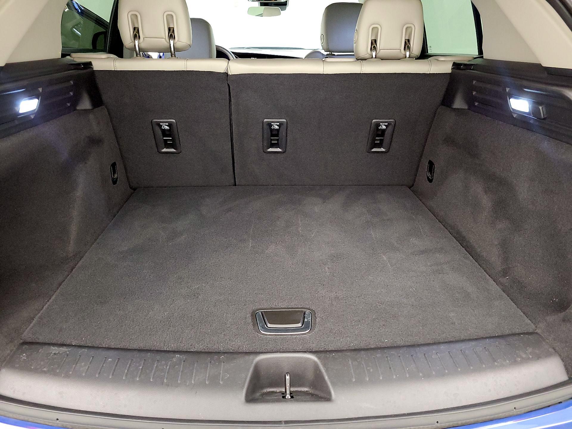 Thumbnail: 2023 Cadillac XT4 - 20